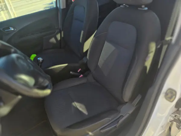 Citroen C3 Picasso 1.6 HDi Airdream 13
