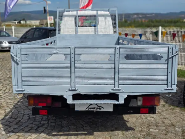 Isuzu NKR 69 LL-5D 6