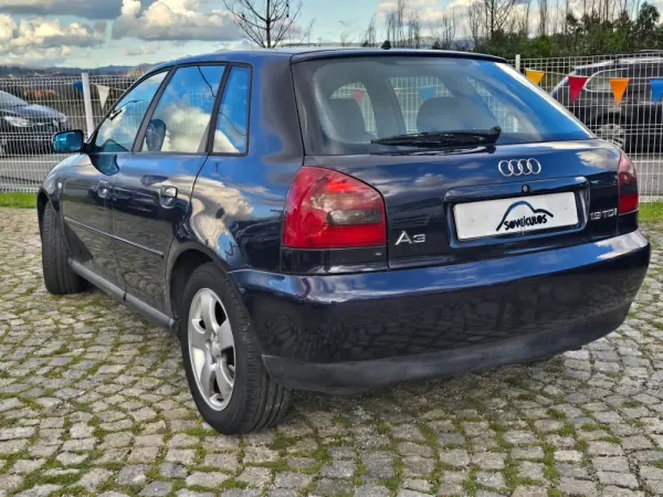 Audi A3 1.9 TDI Attraction 4