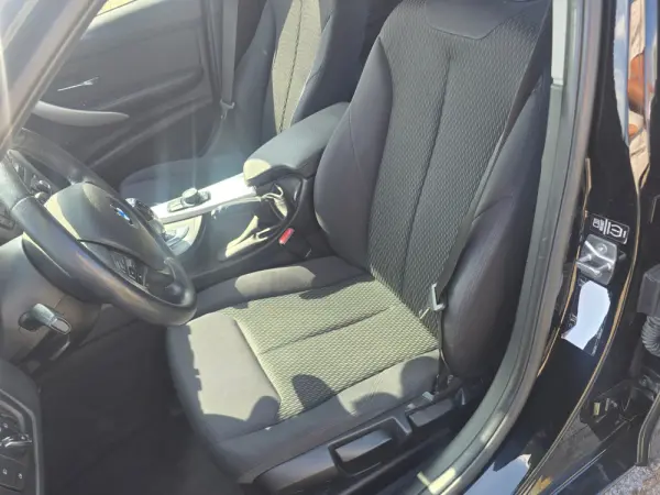 BMW 318 d Auto Line Modern 12