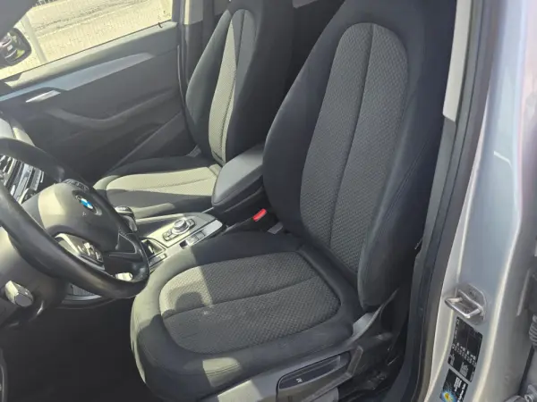 BMW X1 16 d sDrive 9