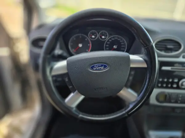 Ford Focus 1.6 TDCi Connection 12