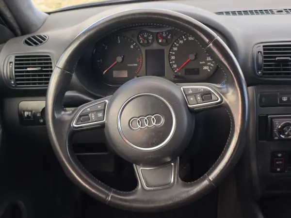 Audi A3 1.9 TDI Attraction 12