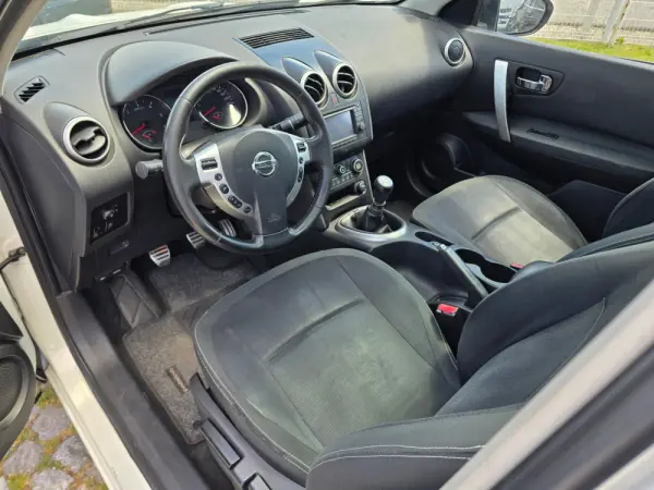 Nissan Qashqai +2 1.5 dCi Tekna 8