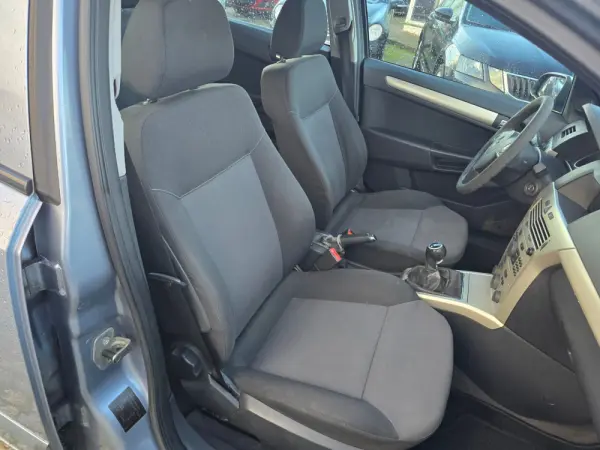 Opel Astra 1.3 CDTI Enjoy EcoFLEX 22