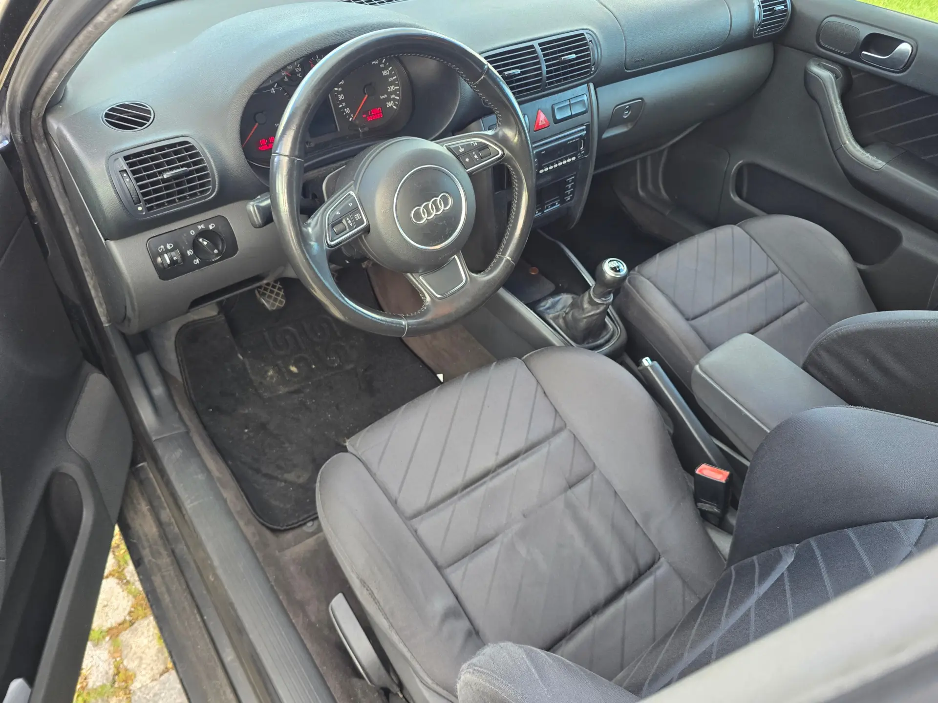 Audi A3 1.9 TDI Attraction 8