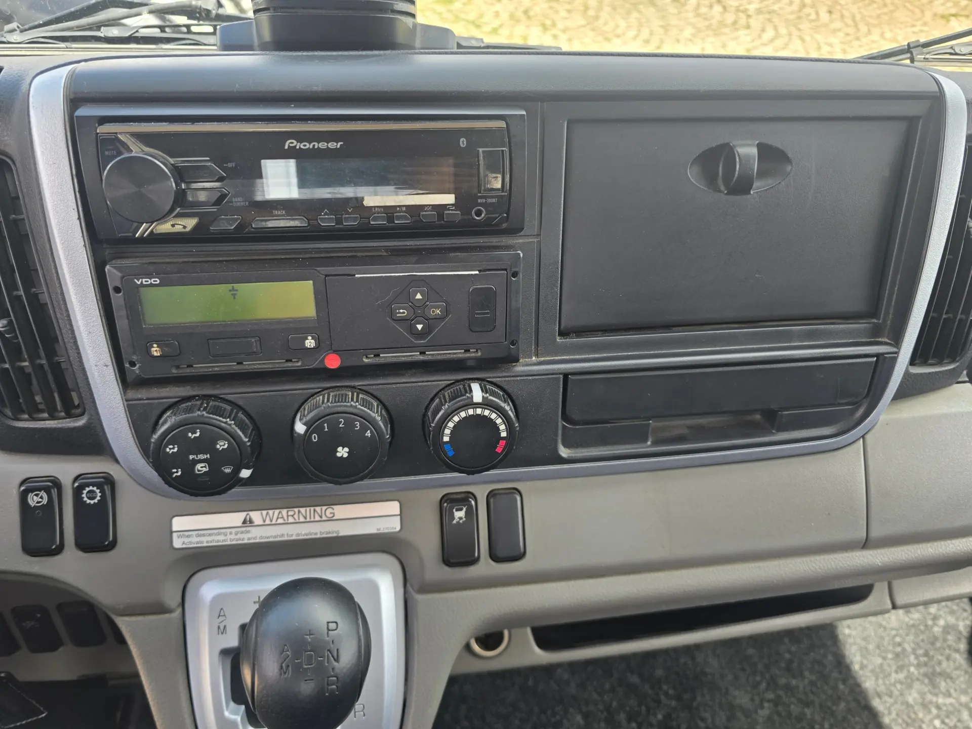 Mitsubishi Fuso Canter 9C18 9