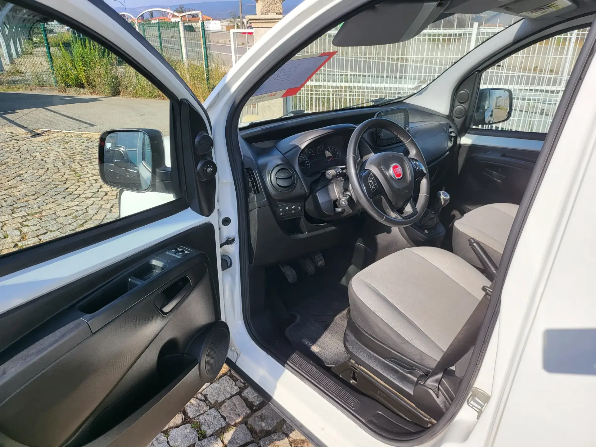 Fiat Fiorino 1.3 M-jet Adventure 9