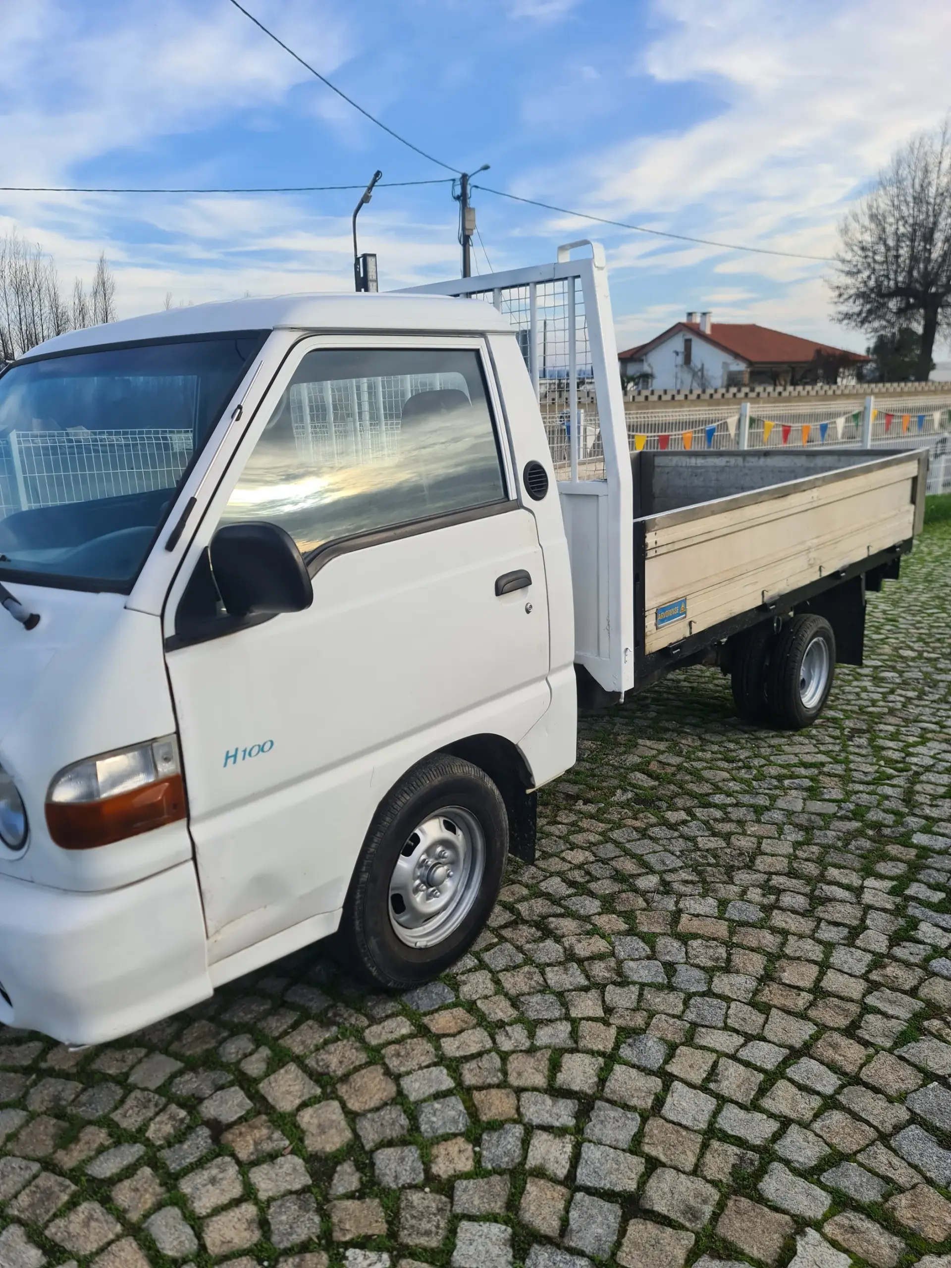 Hyundai H100 2