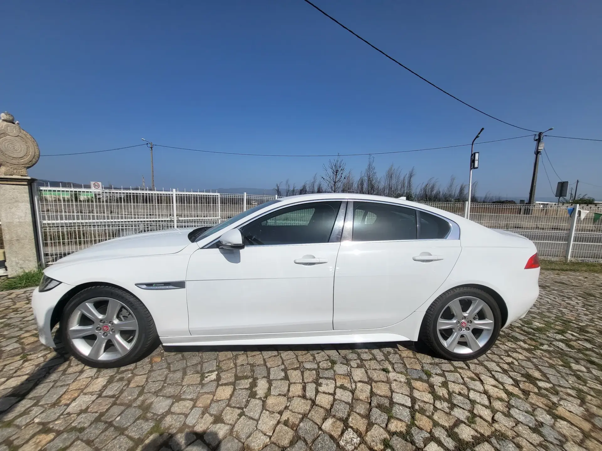 Jaguar XE 2.0 D R-Sport AWD Aut. 3