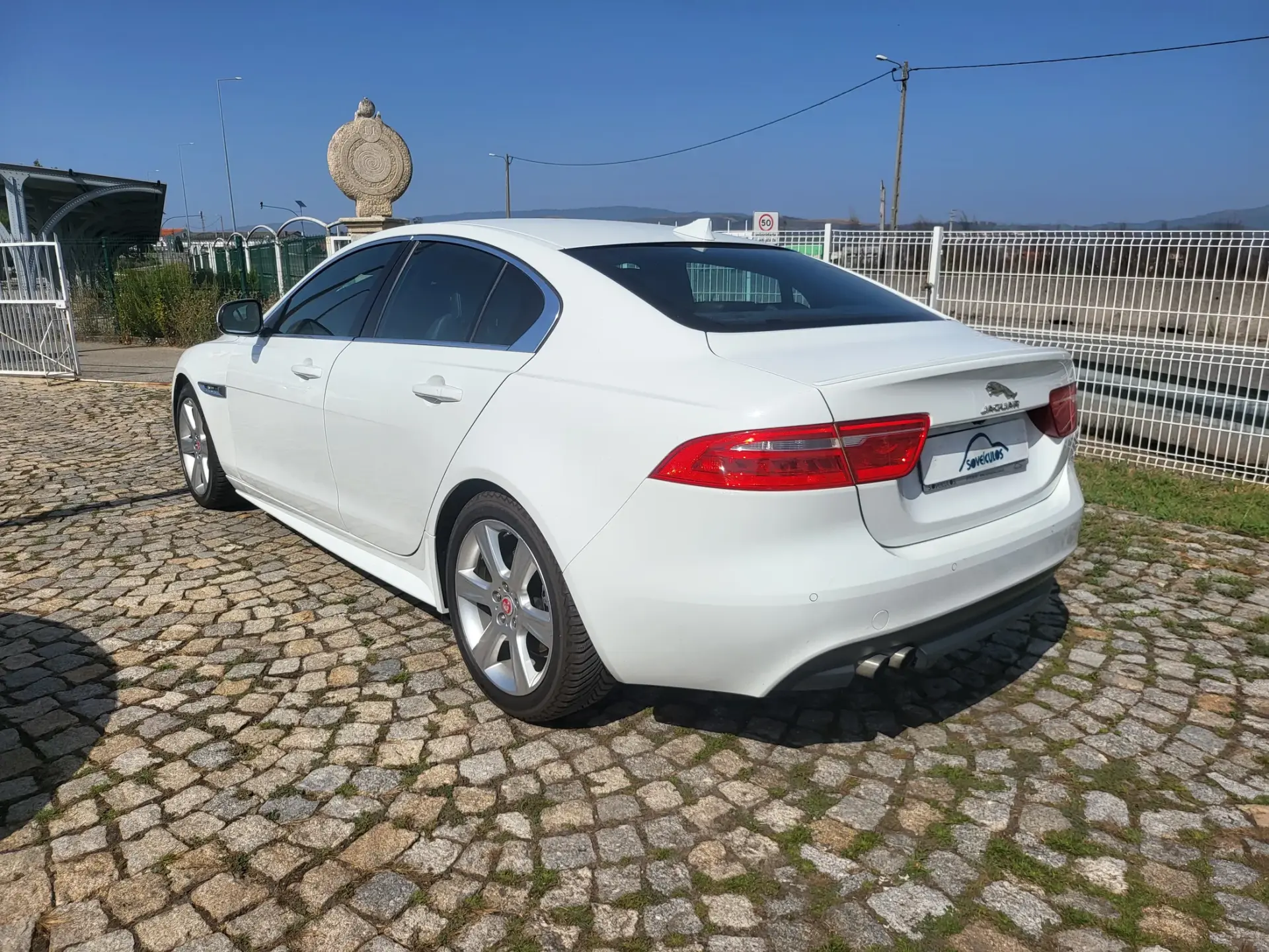 Jaguar XE 2.0 D R-Sport AWD Aut. 4