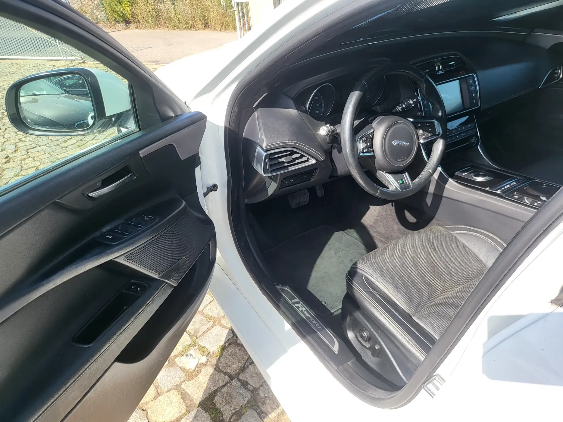 Jaguar XE 2.0 D R-Sport AWD Aut. 10