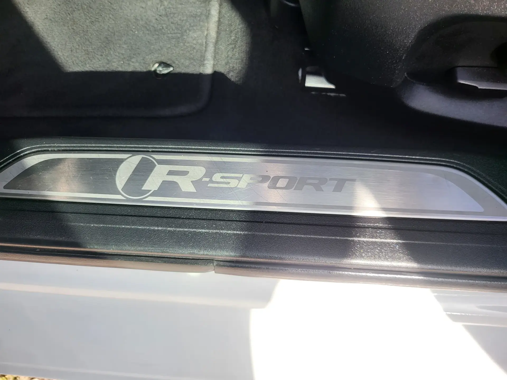 Jaguar XE 2.0 D R-Sport AWD Aut. 11