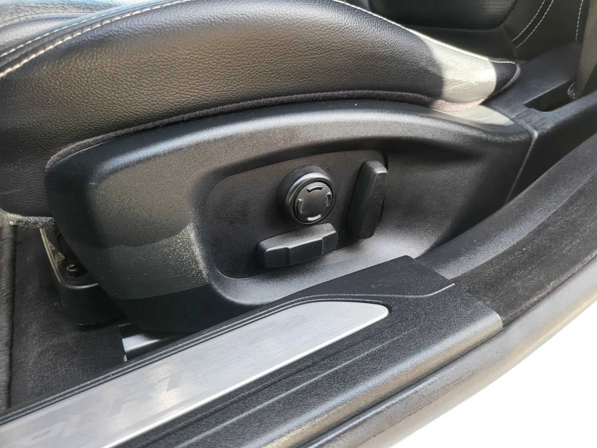 Jaguar XE 2.0 D R-Sport AWD Aut. 12