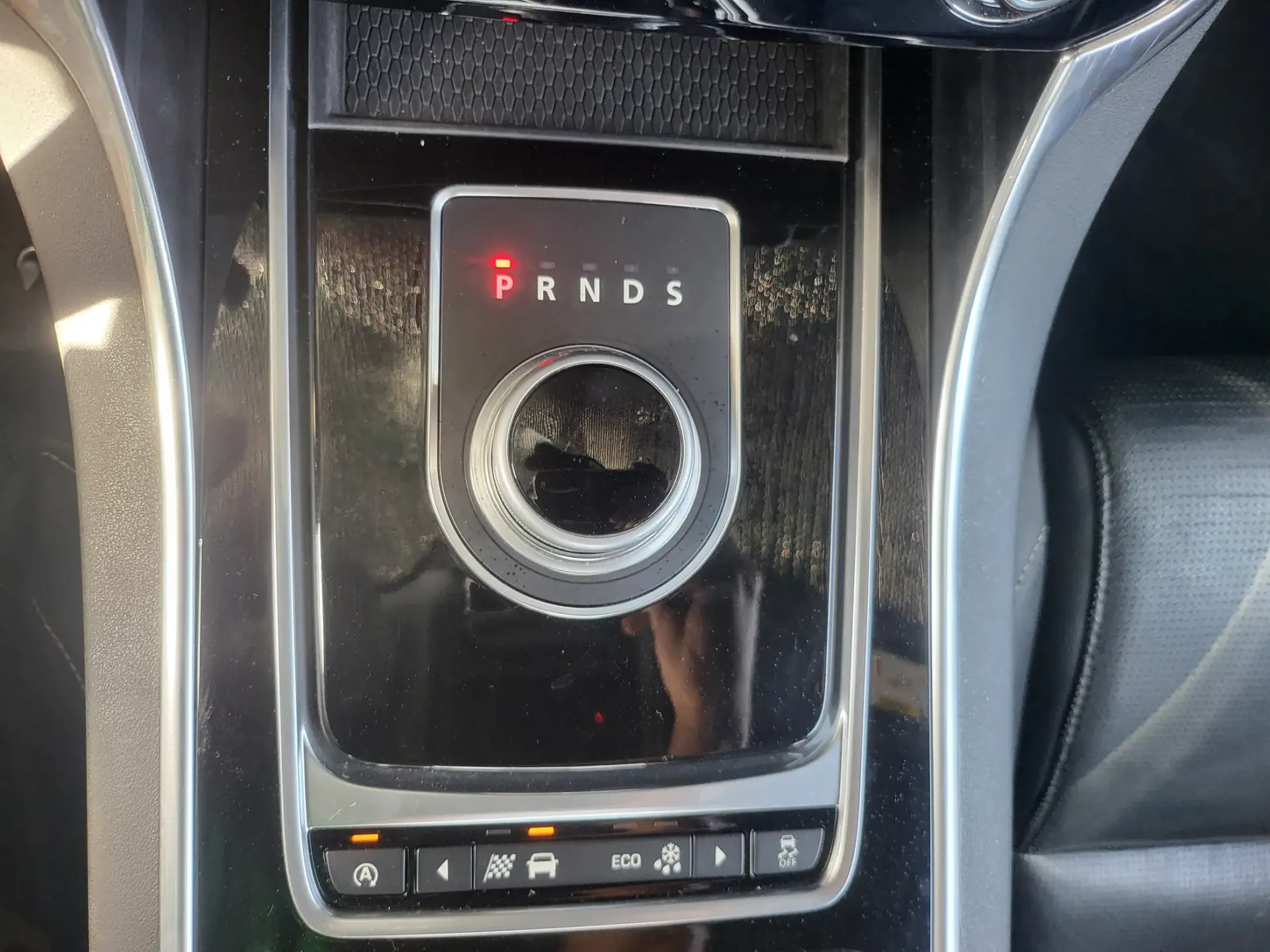 Jaguar XE 2.0 D R-Sport AWD Aut. 26