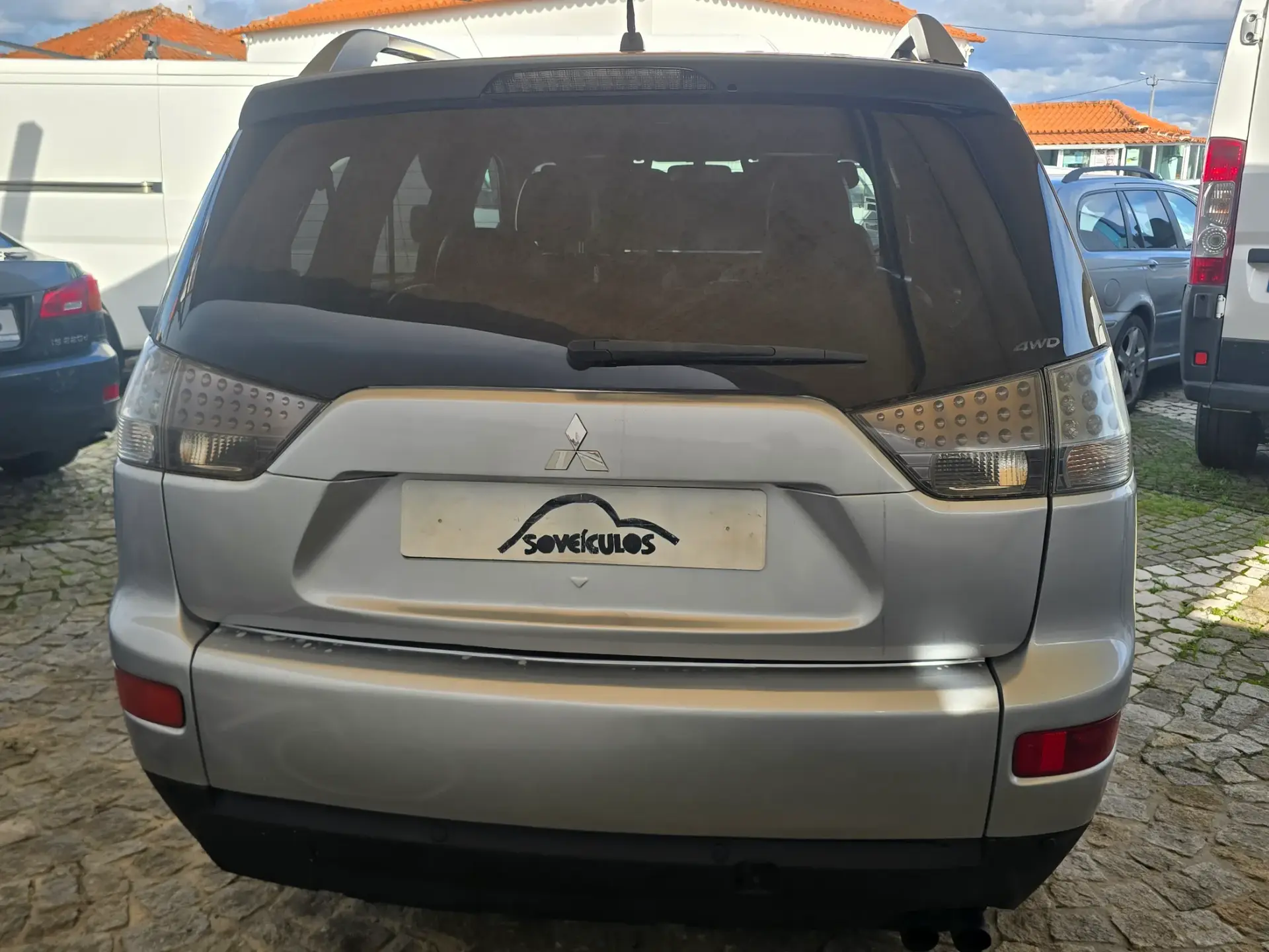 Mitsubishi Outlander 2.0 DI-D Instyle 4WD 5