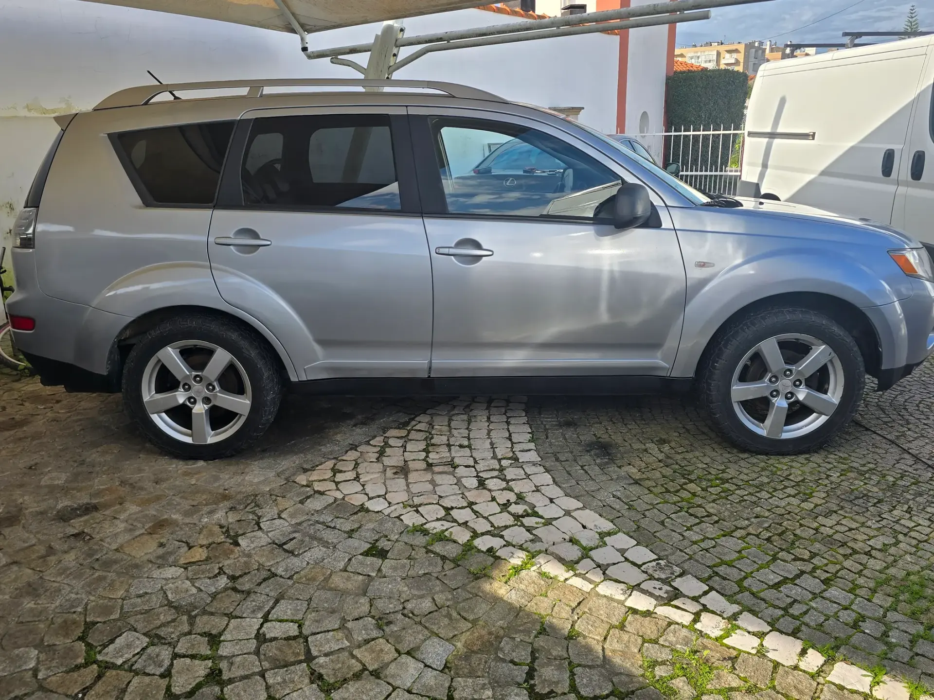 Mitsubishi Outlander 2.0 DI-D Instyle 4WD 6