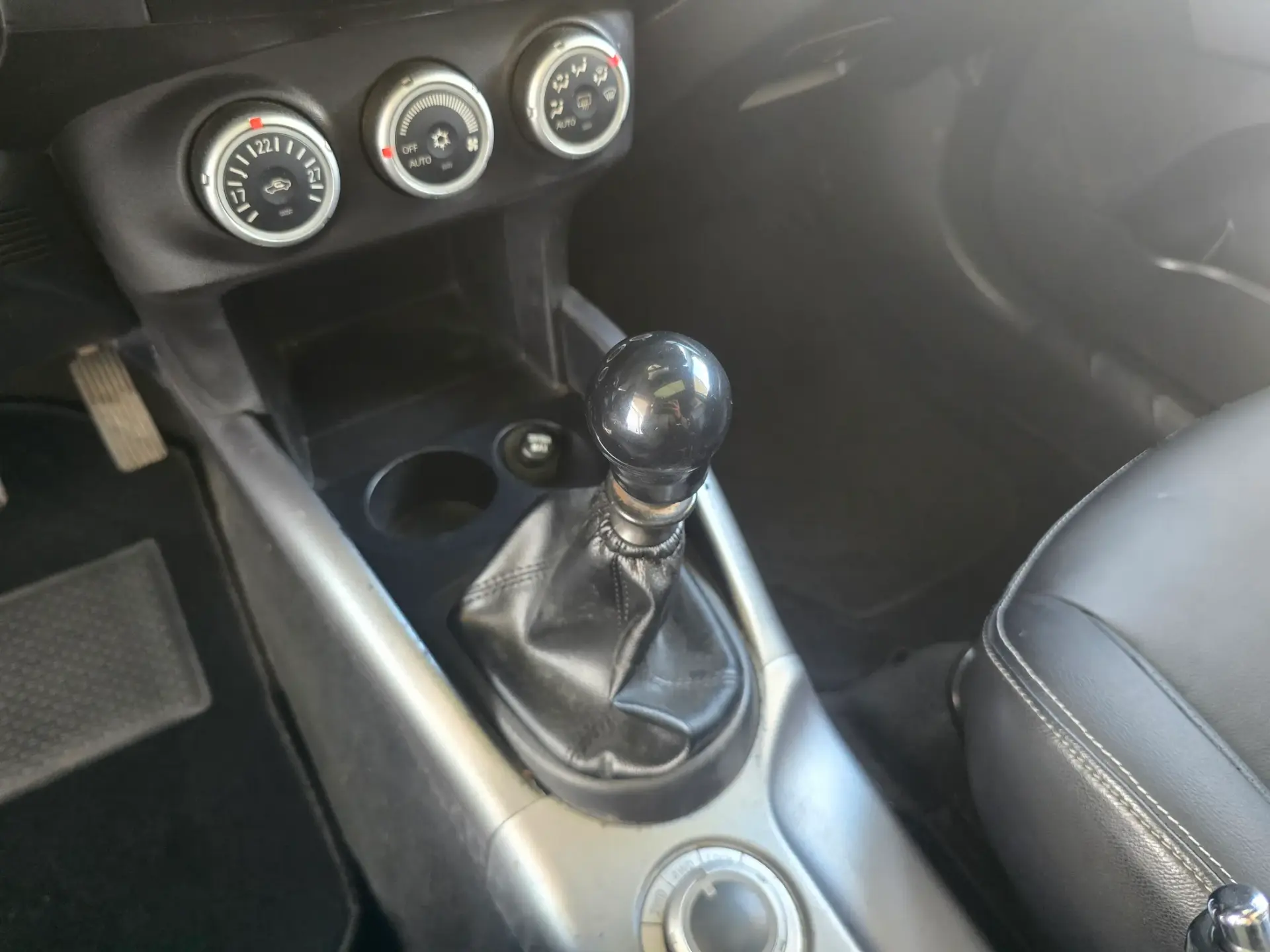 Mitsubishi Outlander 2.0 DI-D Instyle 4WD 15