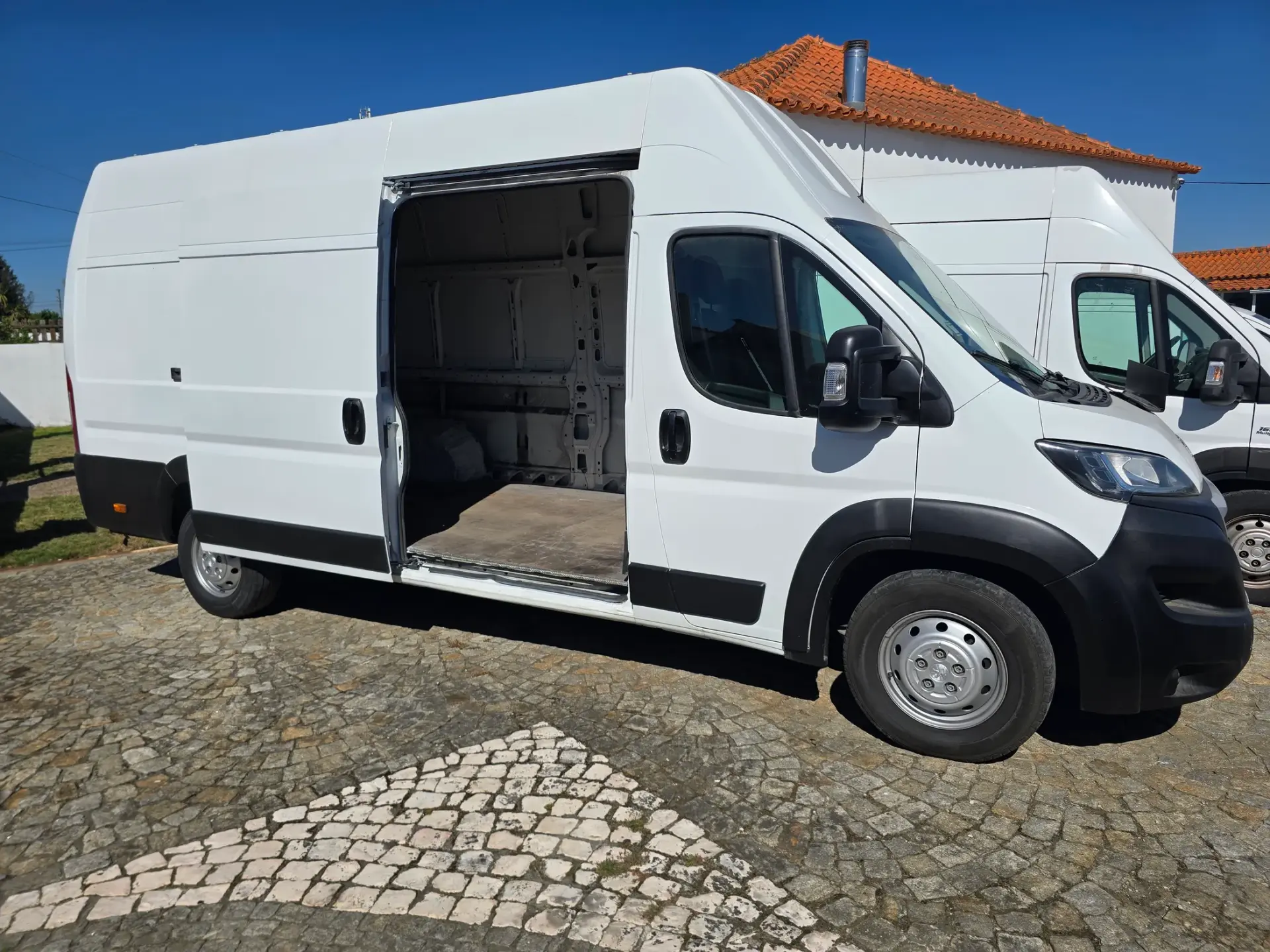 Peugeot Boxer 2.2 BlueHDi 330 L2H2 4