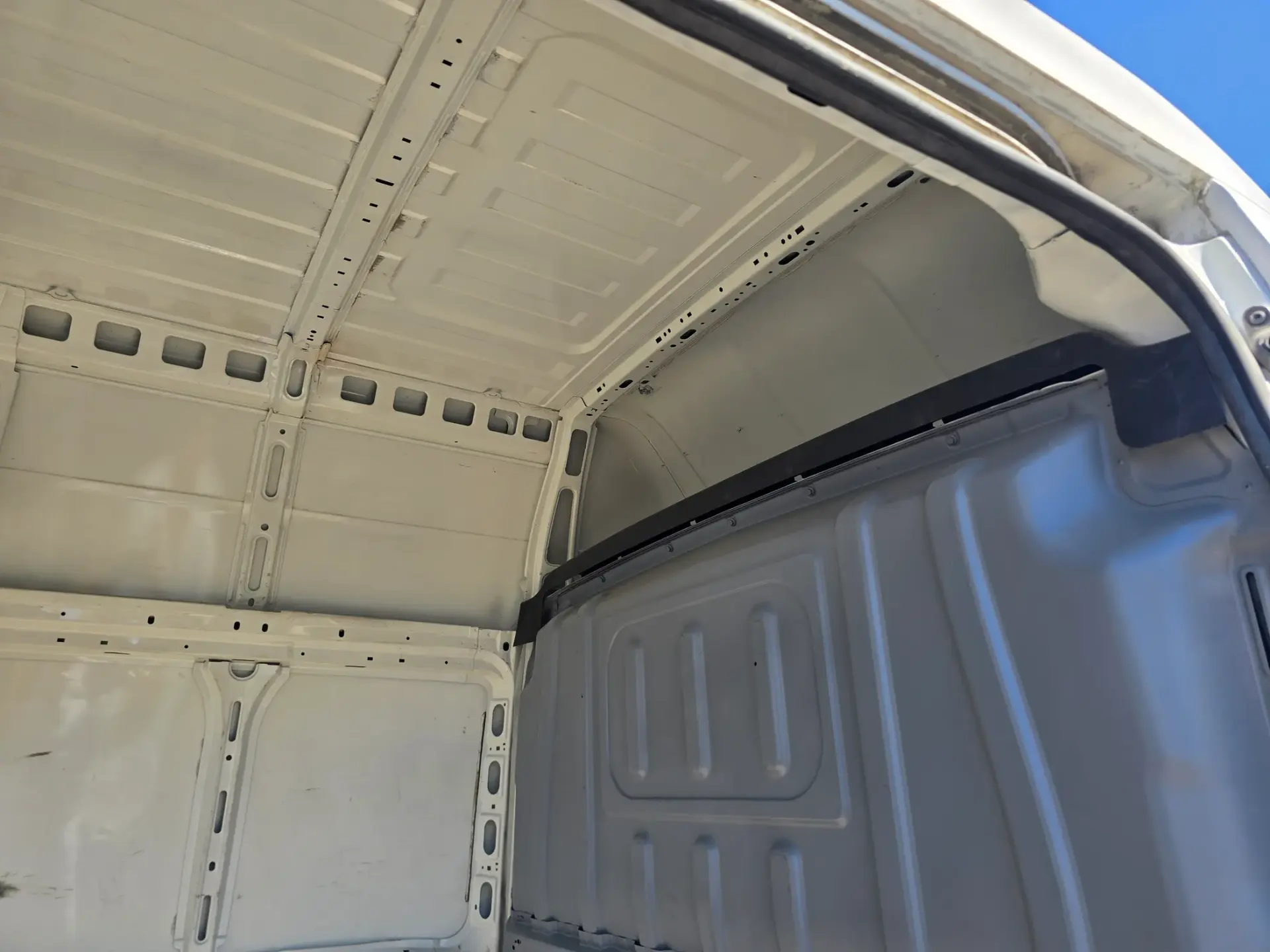 Peugeot Boxer 2.2 BlueHDi 330 L2H2 8