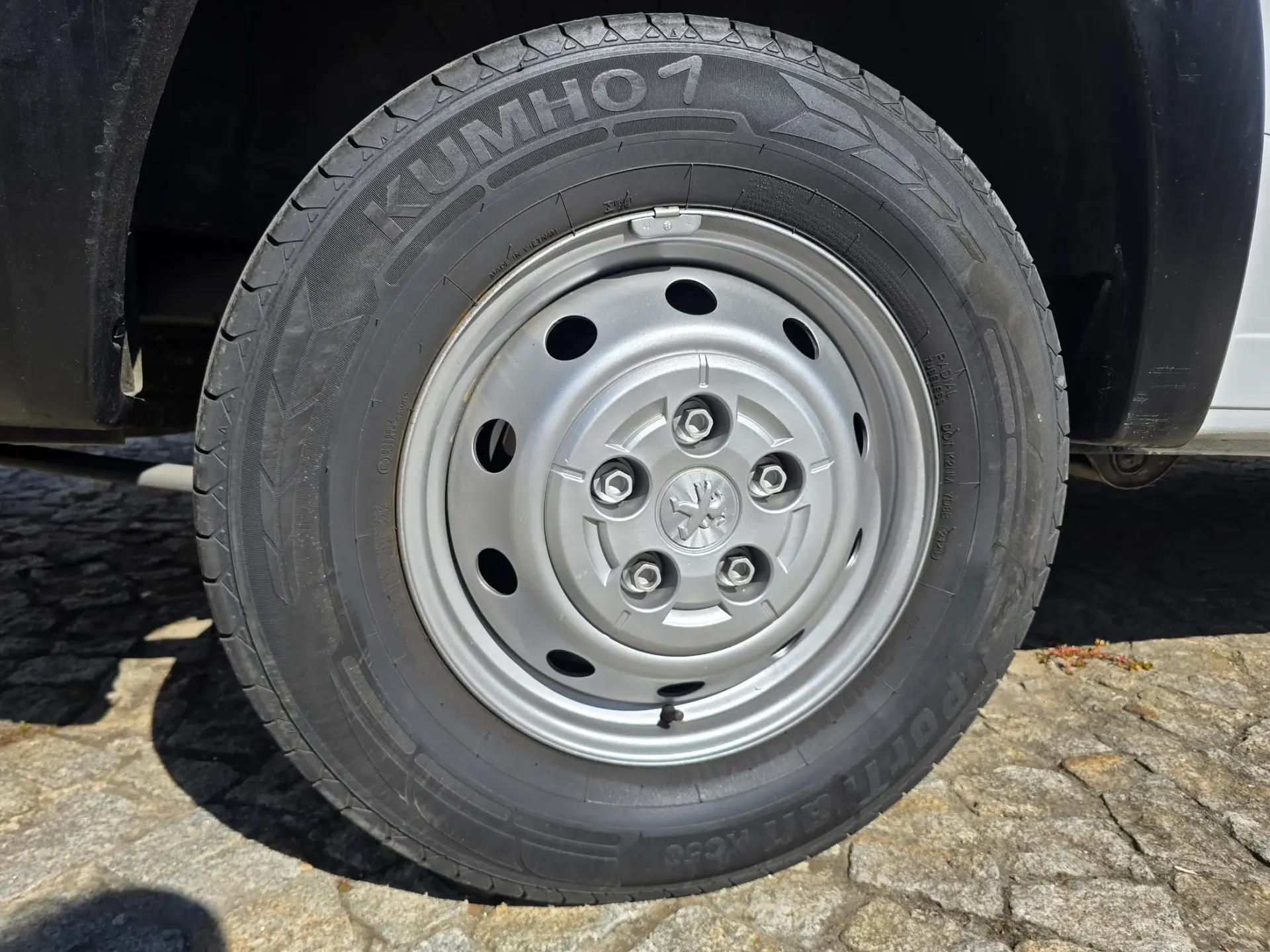 Peugeot Boxer 2.2 BlueHDi 330 L2H2 10