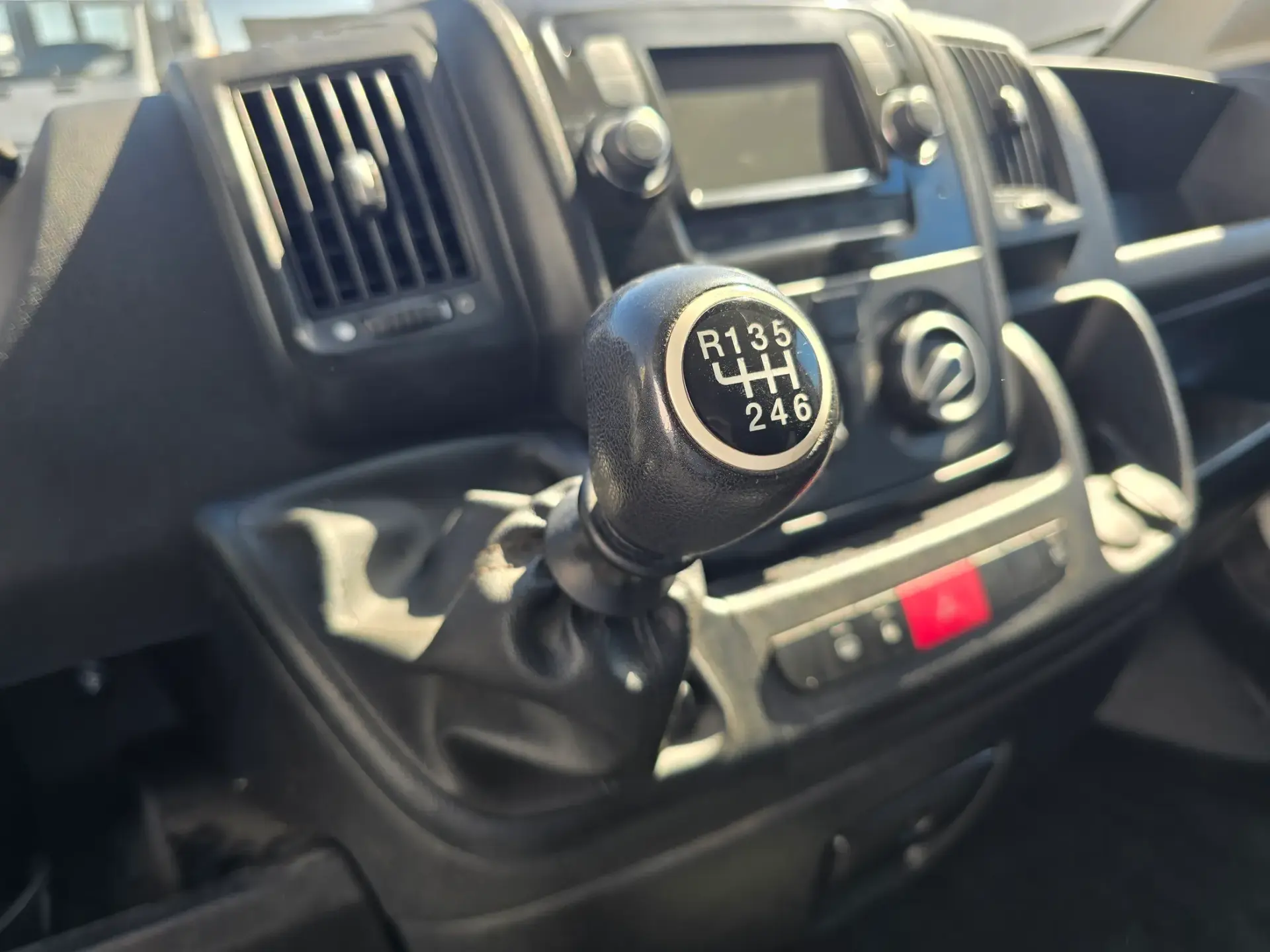 Peugeot Boxer 2.2 BlueHDi 330 L2H2 17