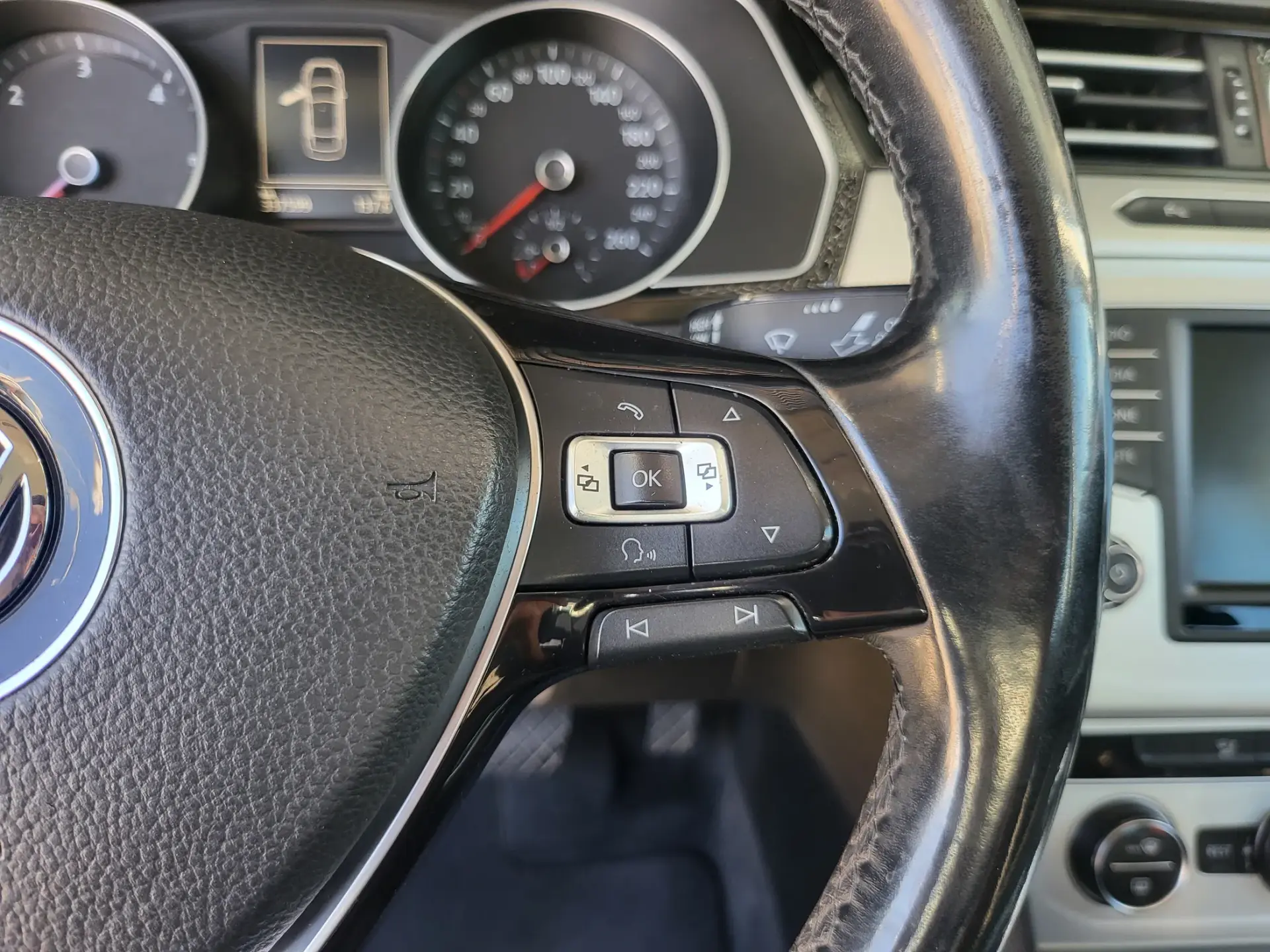 Volkswagen Passat 2.0 TDi Confortline DSG 15