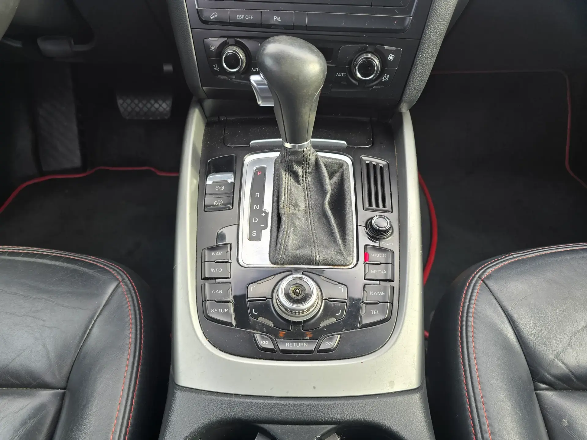 Audi Q5 3.2 V6 FSi Exclusive S-tronic 21