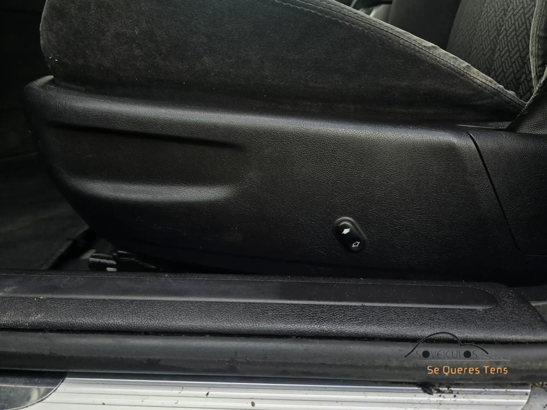 Jaguar X-Type 2.0 D Classic 14