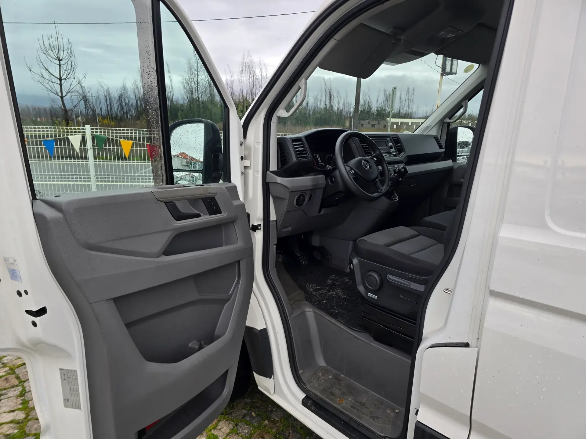 Volkswagen Crafter 35 2.0 TDI L3H3 Médio Tecto Alto 11