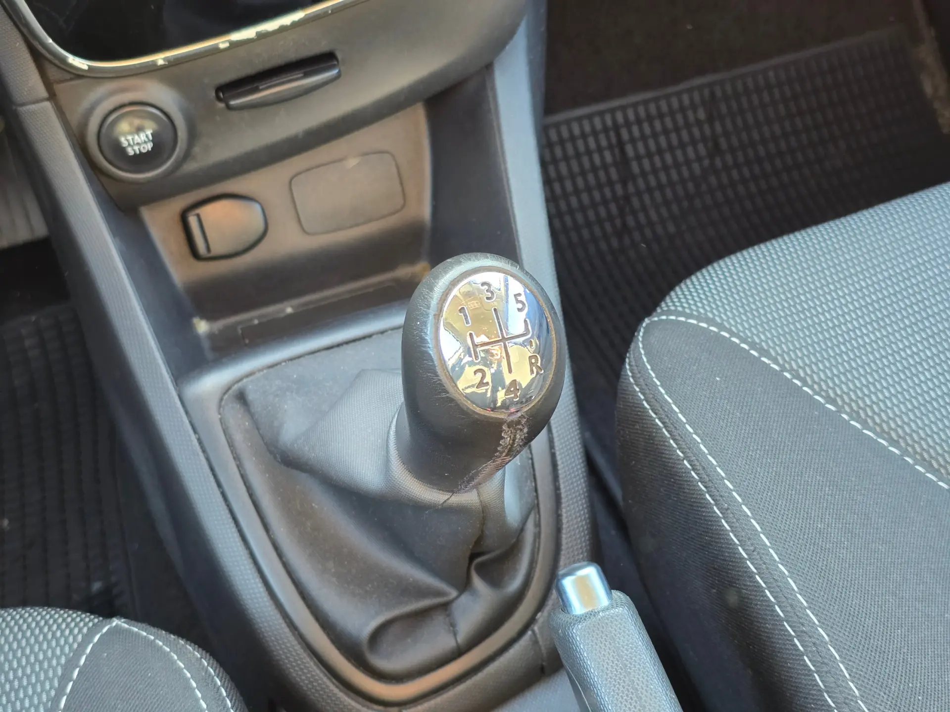 Renault Clio 1.5 dCi Confort 12