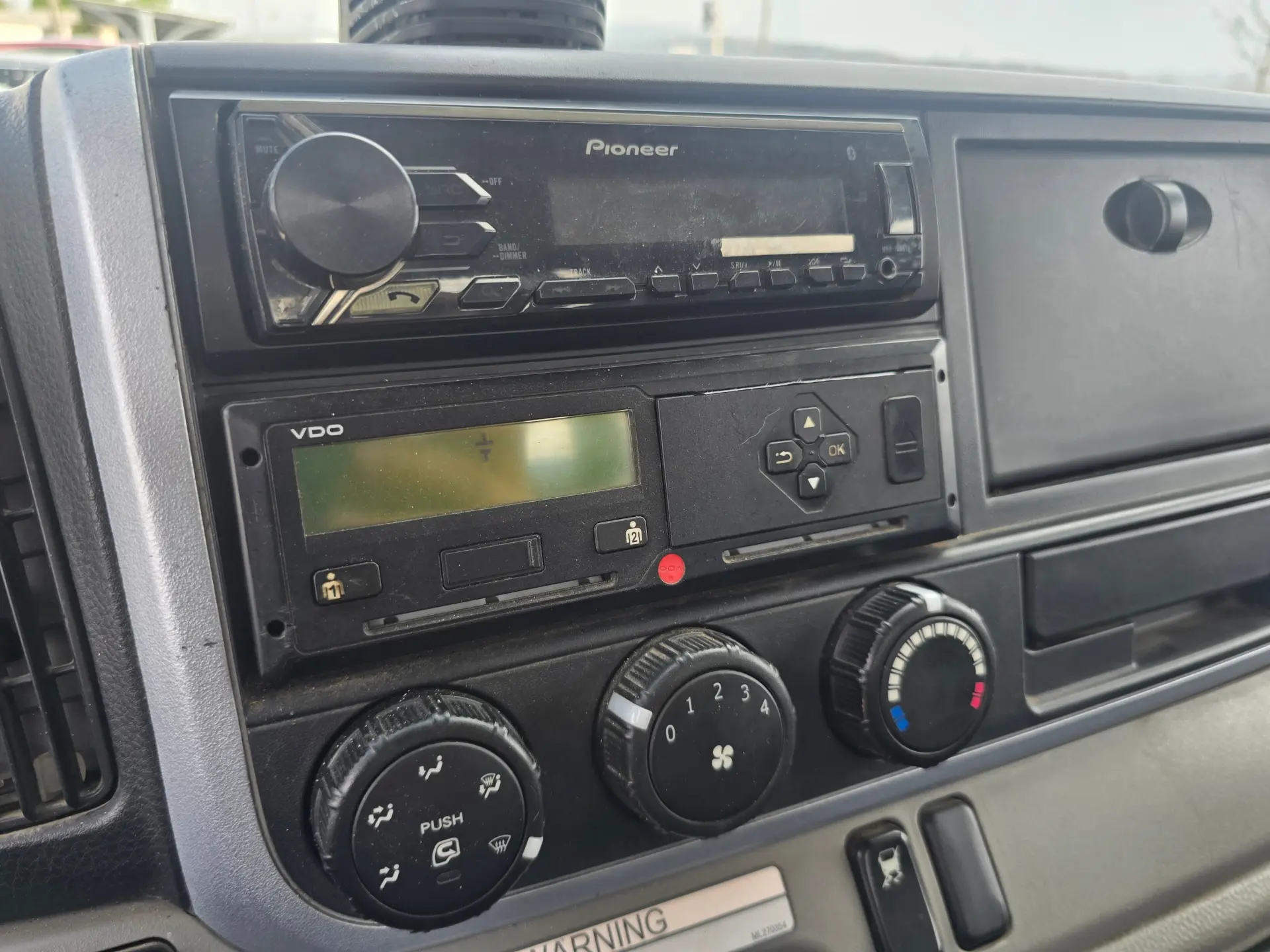 Mitsubishi Fuso Canter 9C18 10