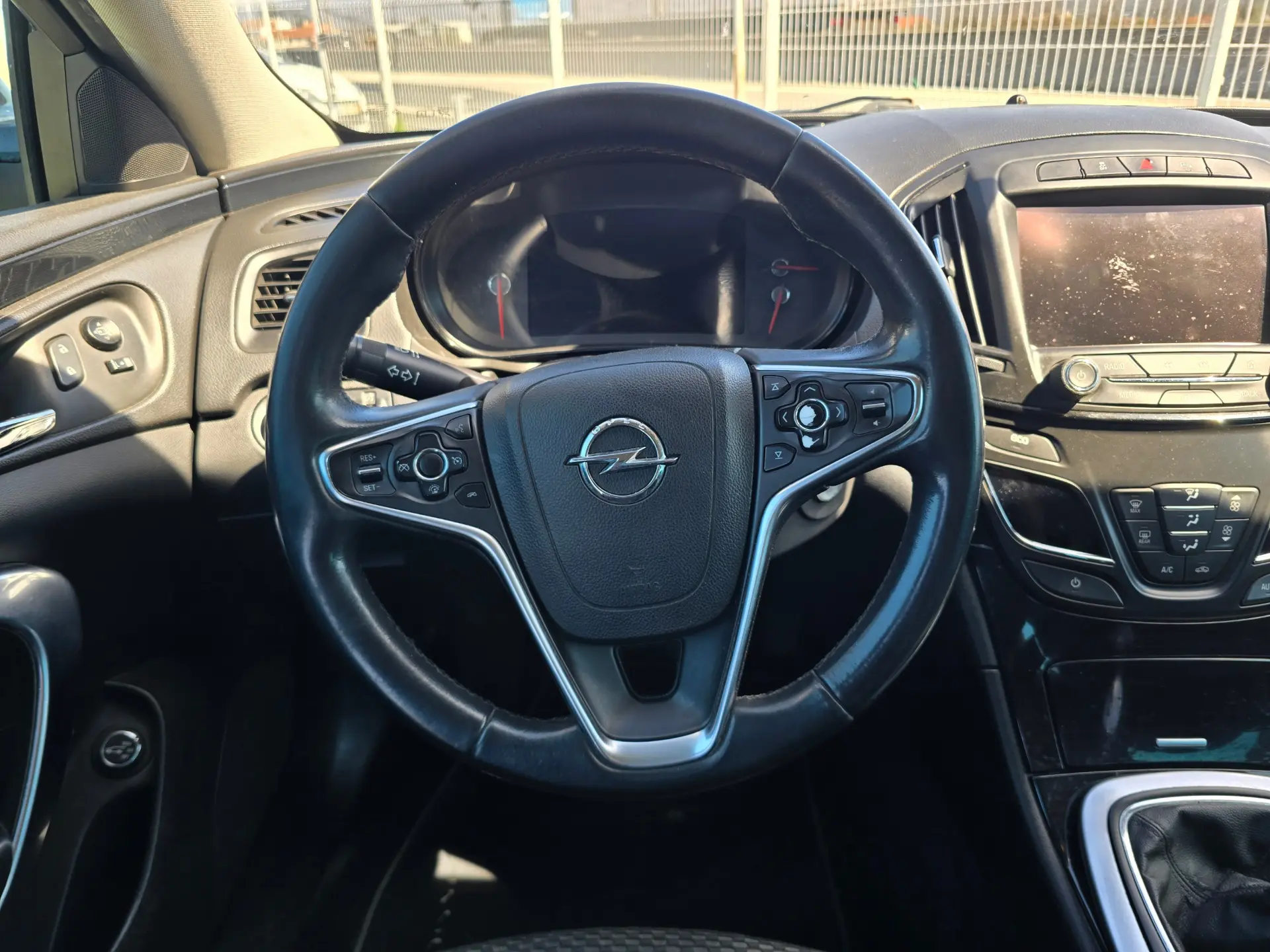 Opel Insignia Sports Tourer Outro 14