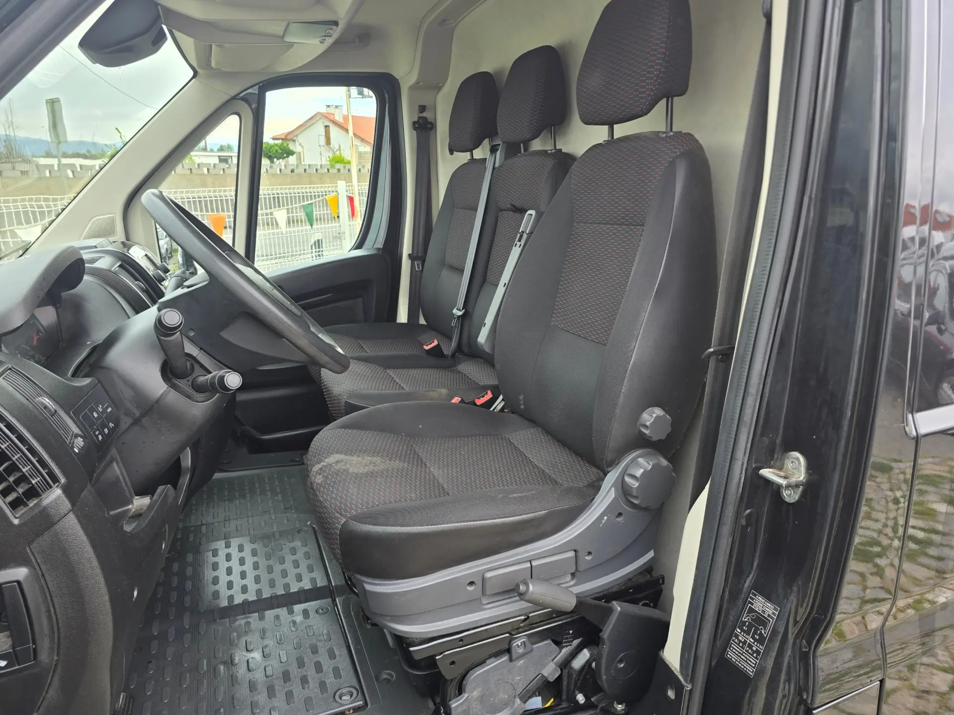 Citroen Jumpy 2.0 BlueHDi M Confort Semi-Vidrado 11