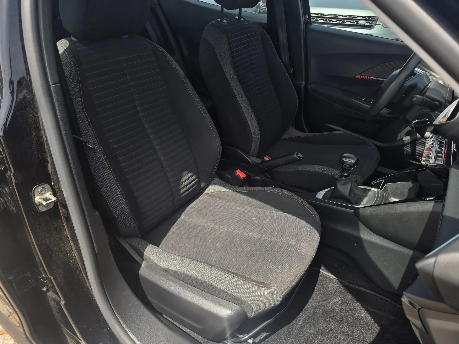Peugeot 2008 Benzin 100 Allure 20