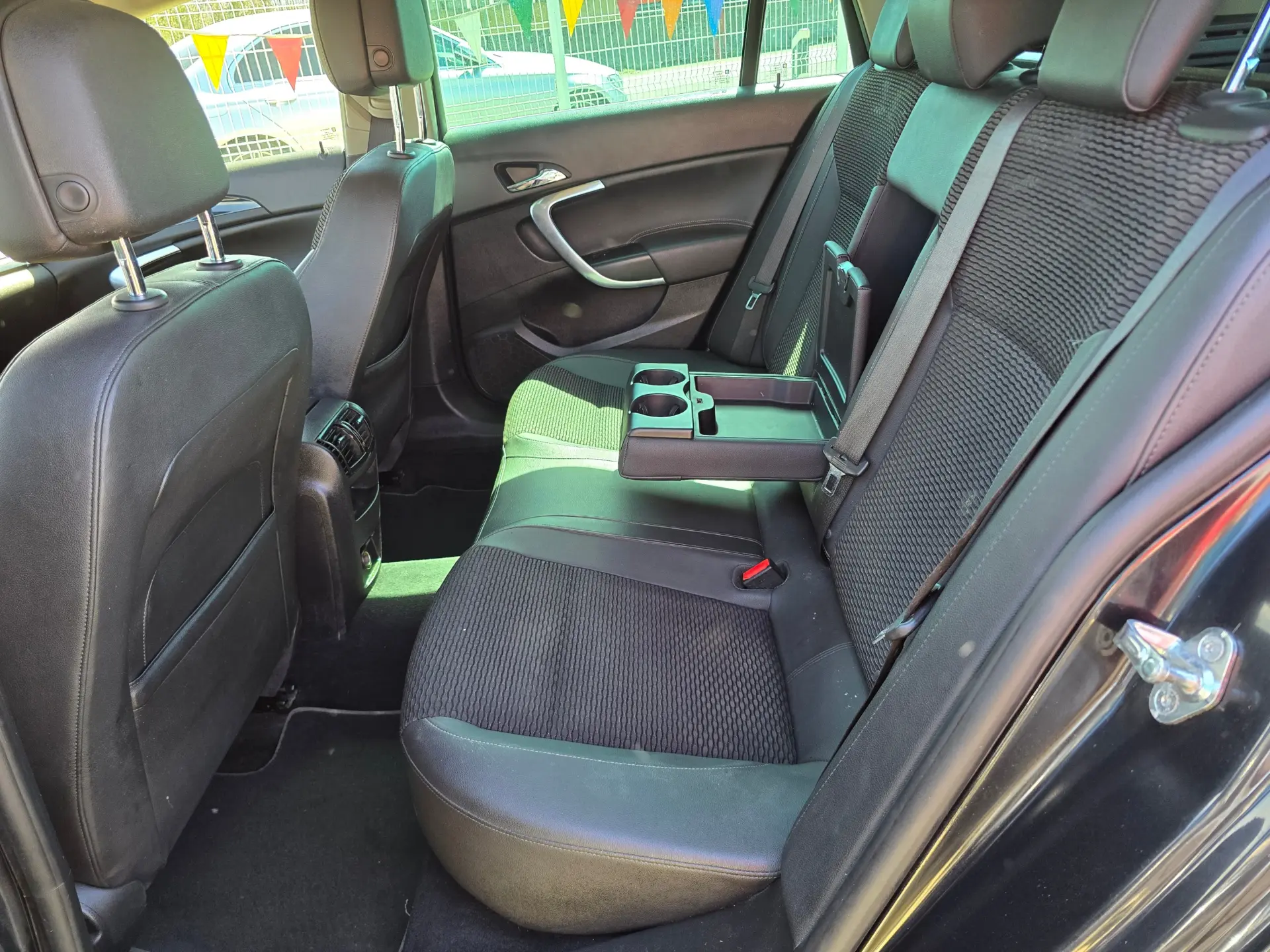 Opel Insignia Sports Tourer Outro 22