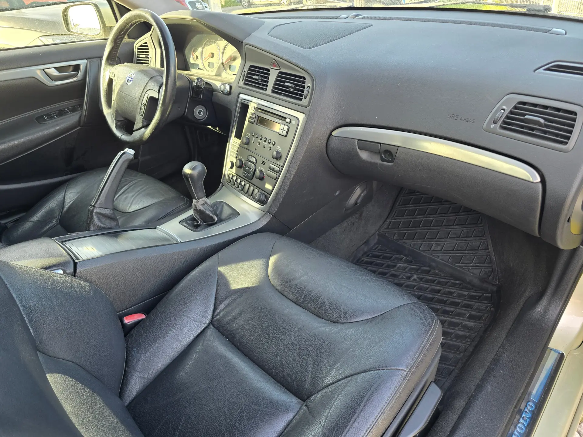 Volvo V70 2.4 D5 Nivel 3 14
