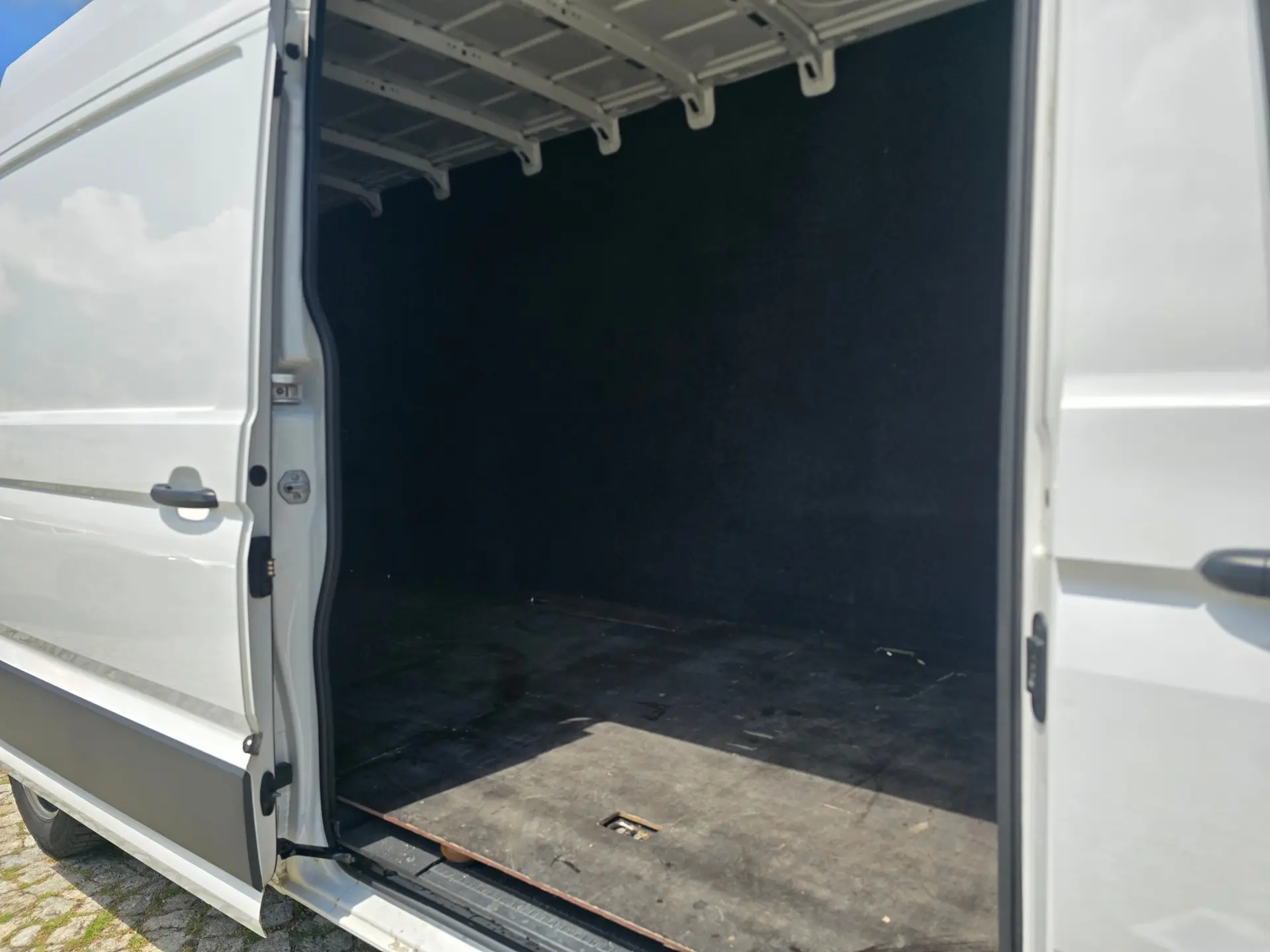 Volkswagen Crafter 35 2.0 TDI L4H3 Net Aut. 4