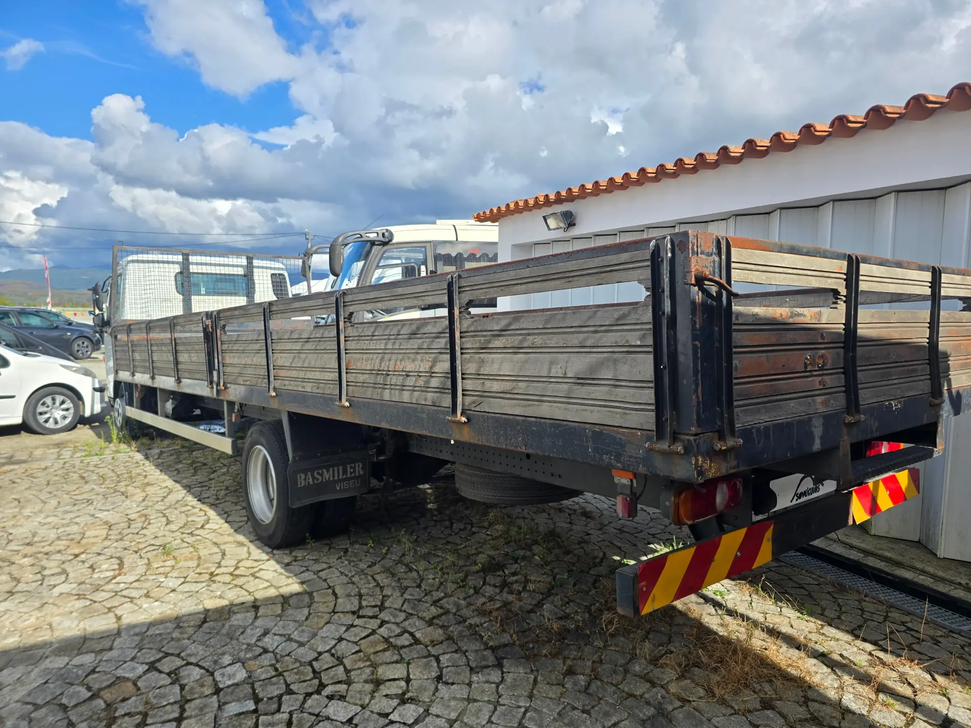 Mitsubishi Fuso Canter 9C18 16