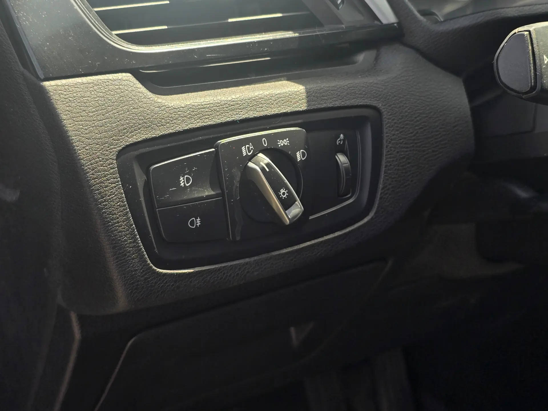 BMW X1 16 d sDrive 11