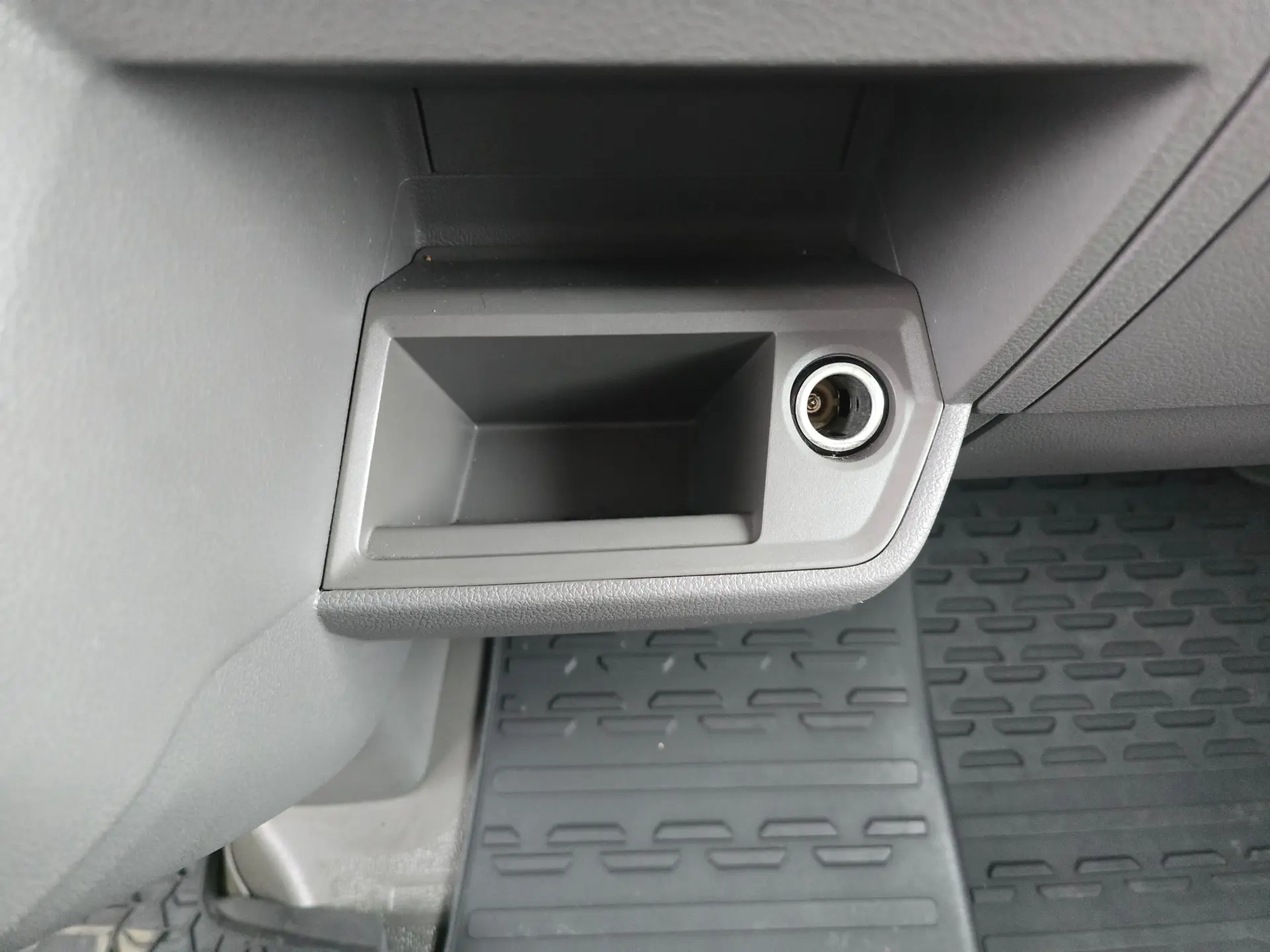 Volkswagen Crafter 35 2.0 TDI L4H3 18