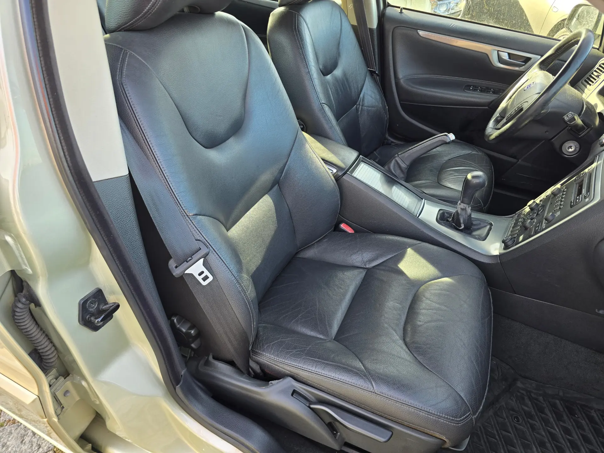 Volvo V70 2.4 D5 Nivel 3 13