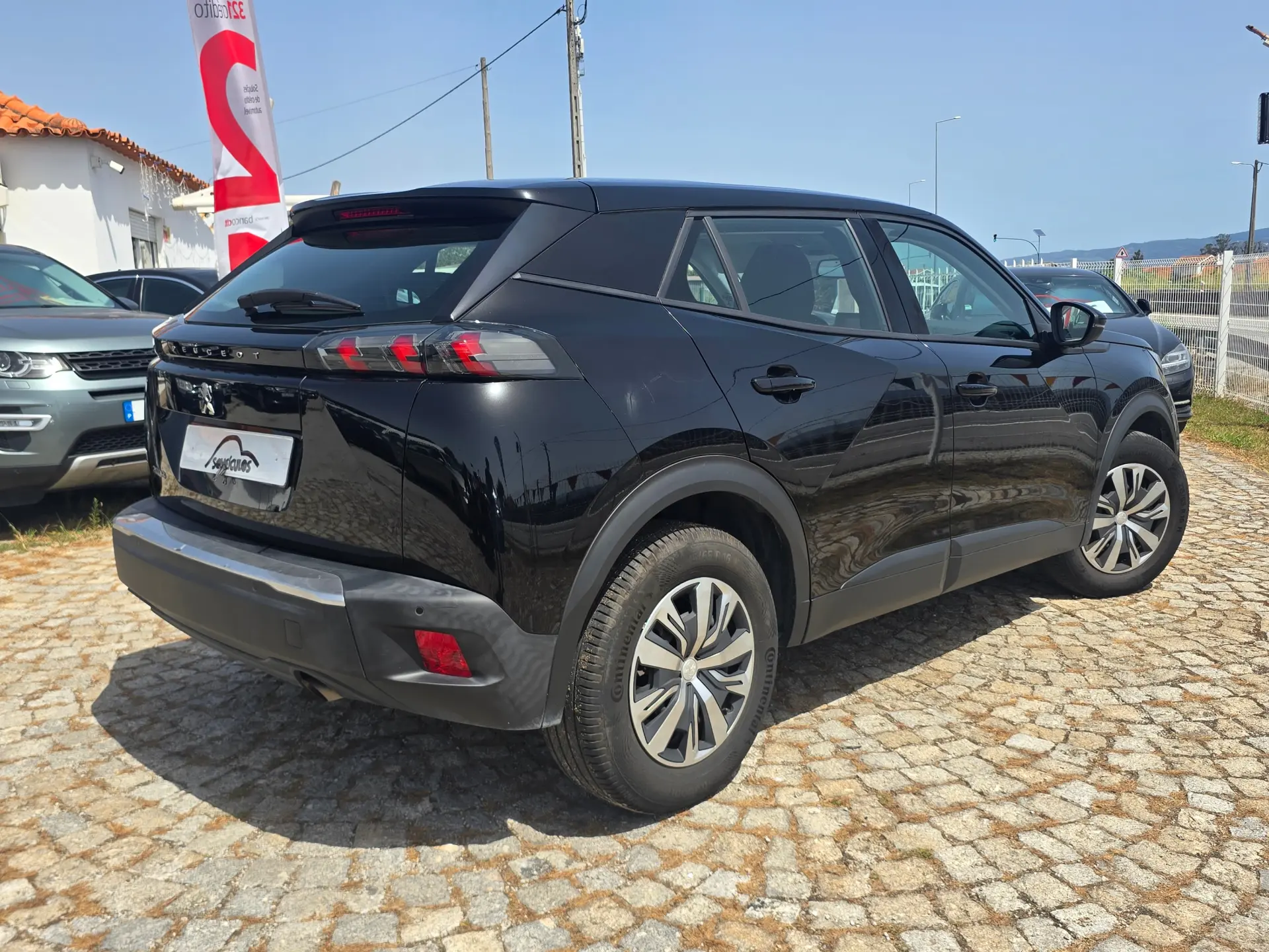 Peugeot 2008 Benzin 100 Allure 4