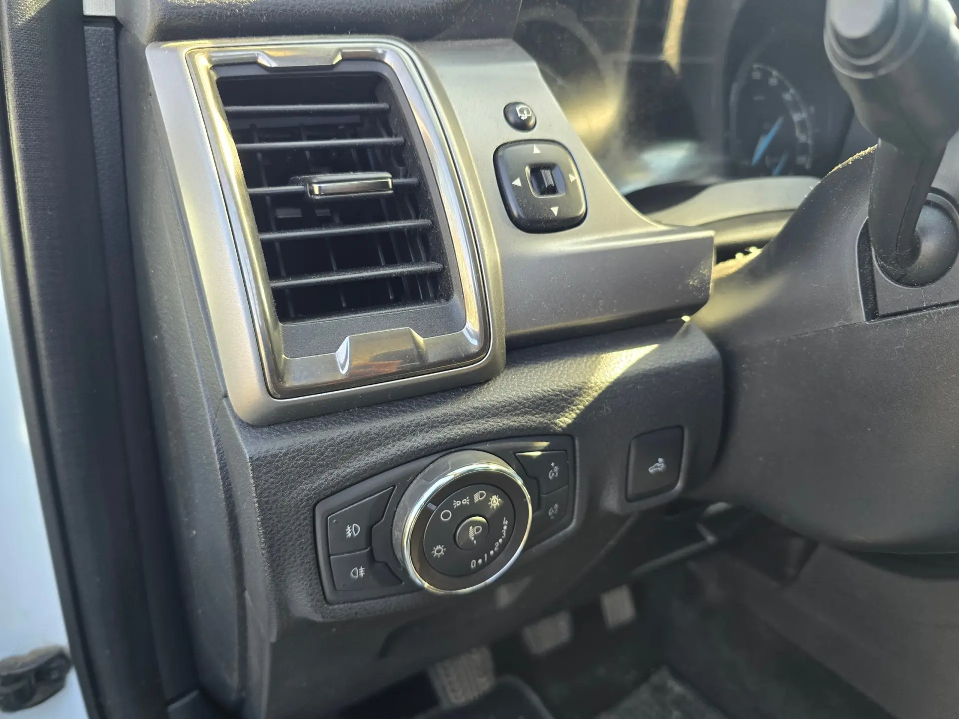 Ford Ranger 2.0 TDCi CD Limited 4WD 11