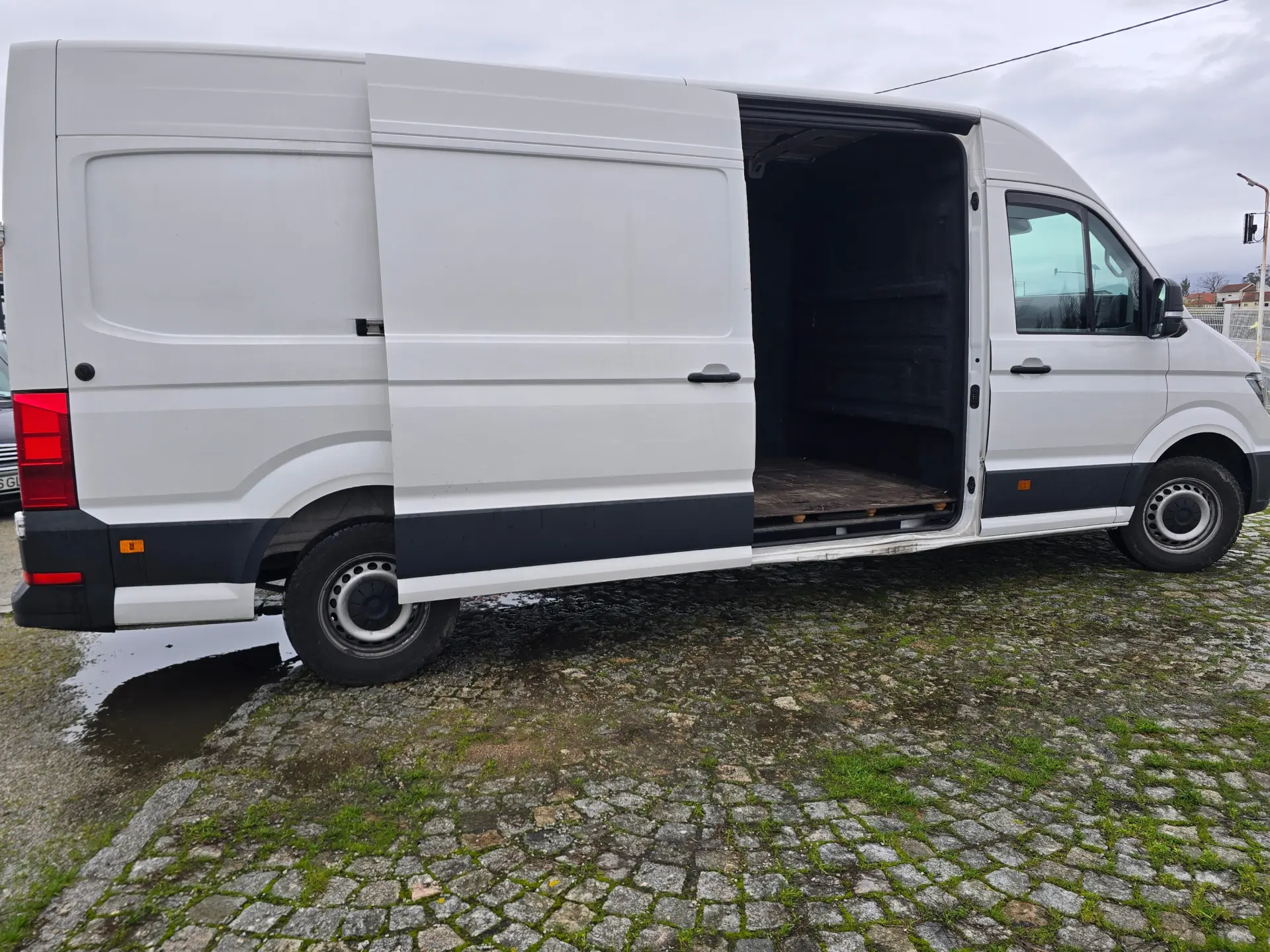 Volkswagen Crafter 35 2.0 TDI L4H3 5