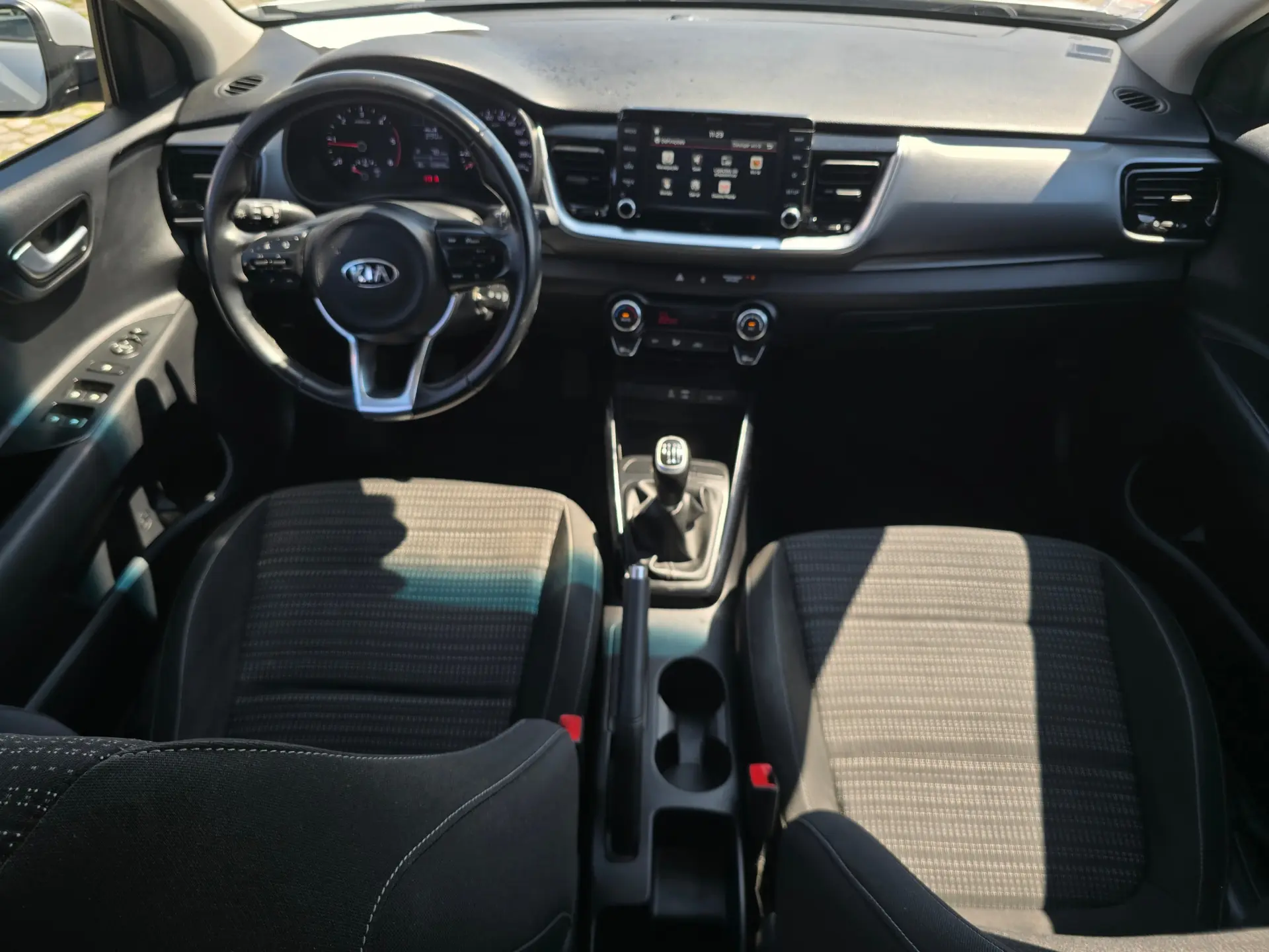 Kia Stonic 1.6 CRDi LX 25