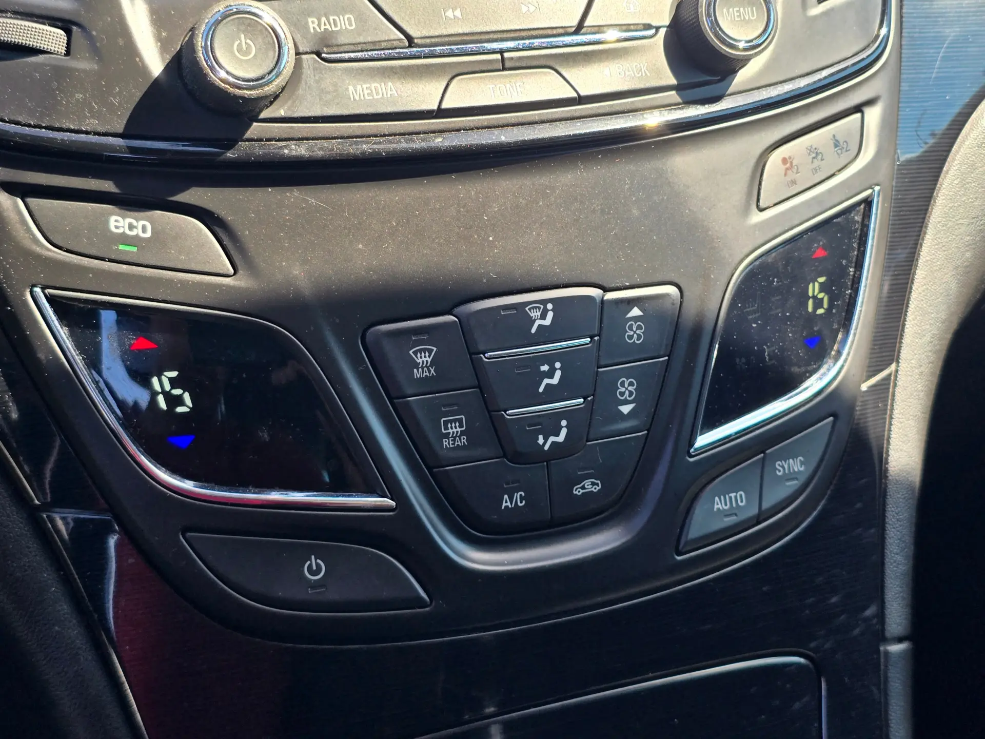 Opel Insignia Sports Tourer Outro 18