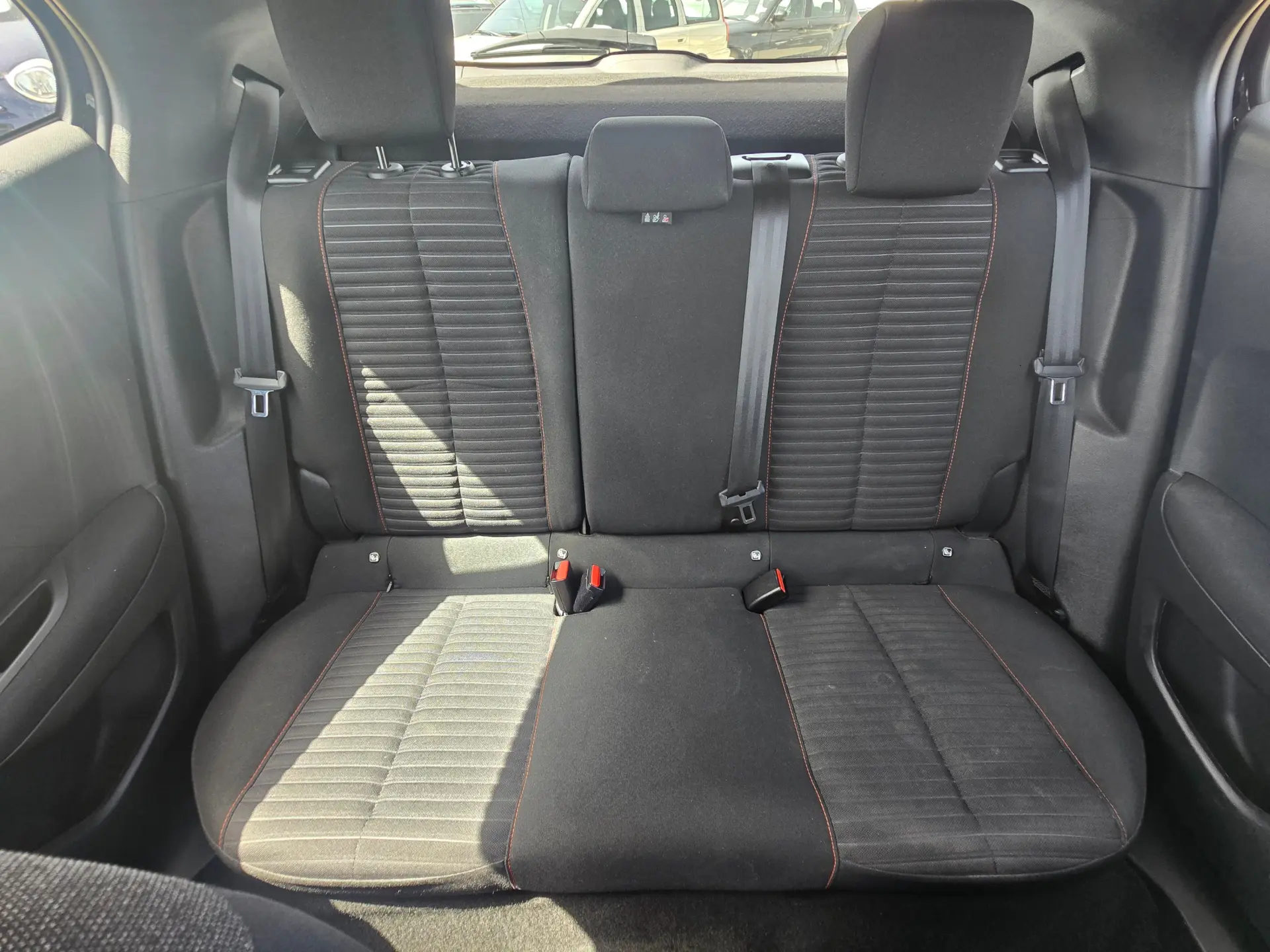 Peugeot 2008 Benzin 100 Allure 24