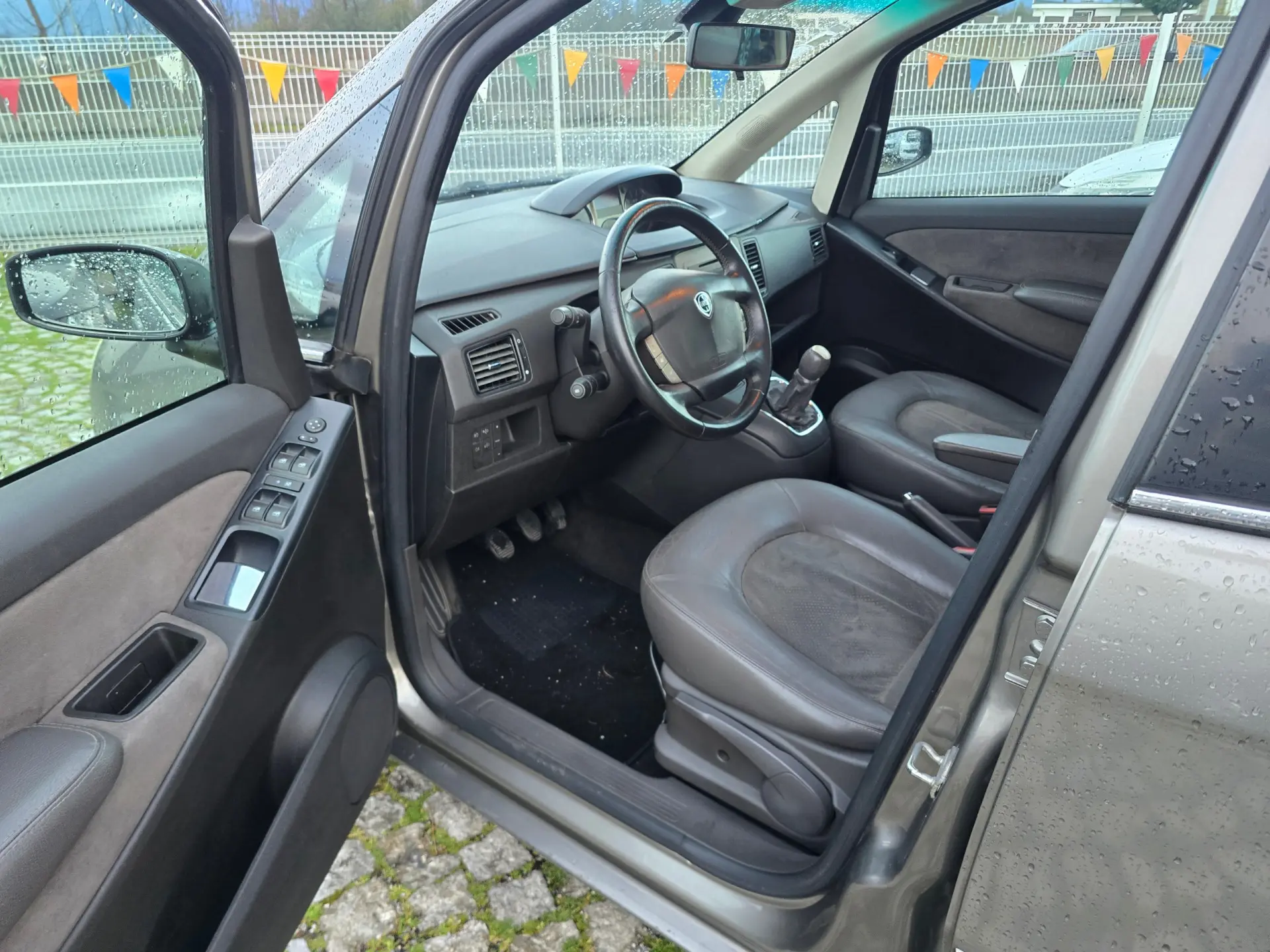 Lancia Musa 1.3 16V M-jet Platino 8