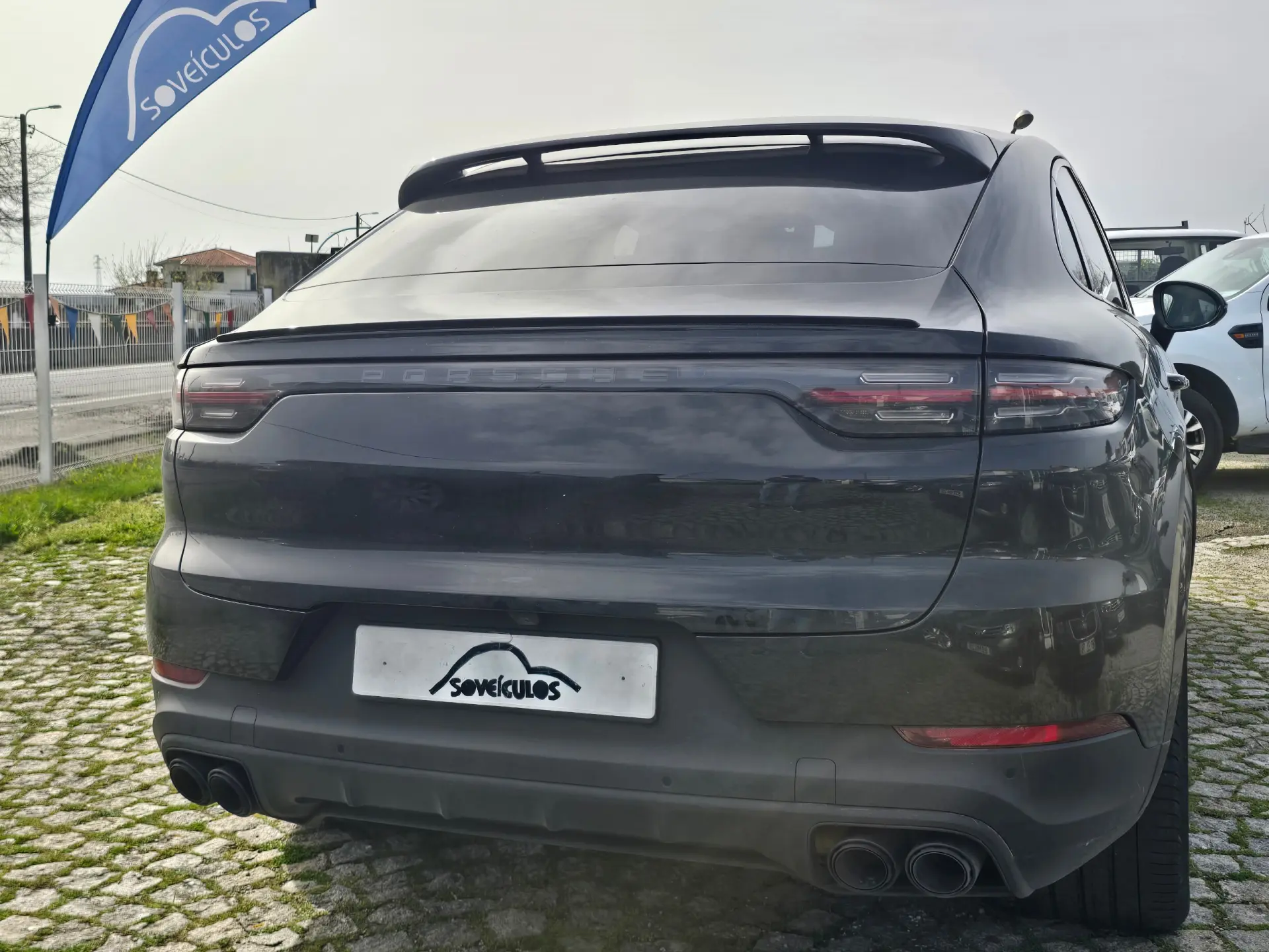 Porsche Cayenne Coupé E-Hybrid Tiptronic S 5